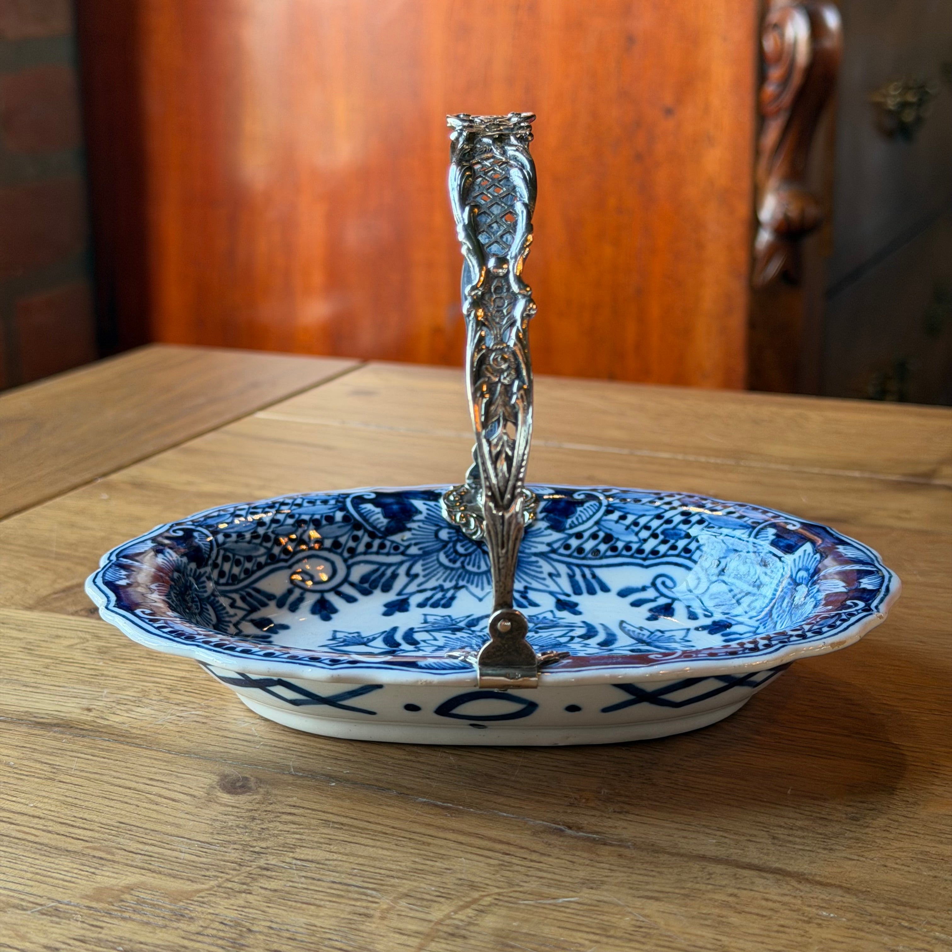 Antiek Makkum Bonbonschaaltje met Zilveren Montuur (834) – J&S – ca. 1906–1925