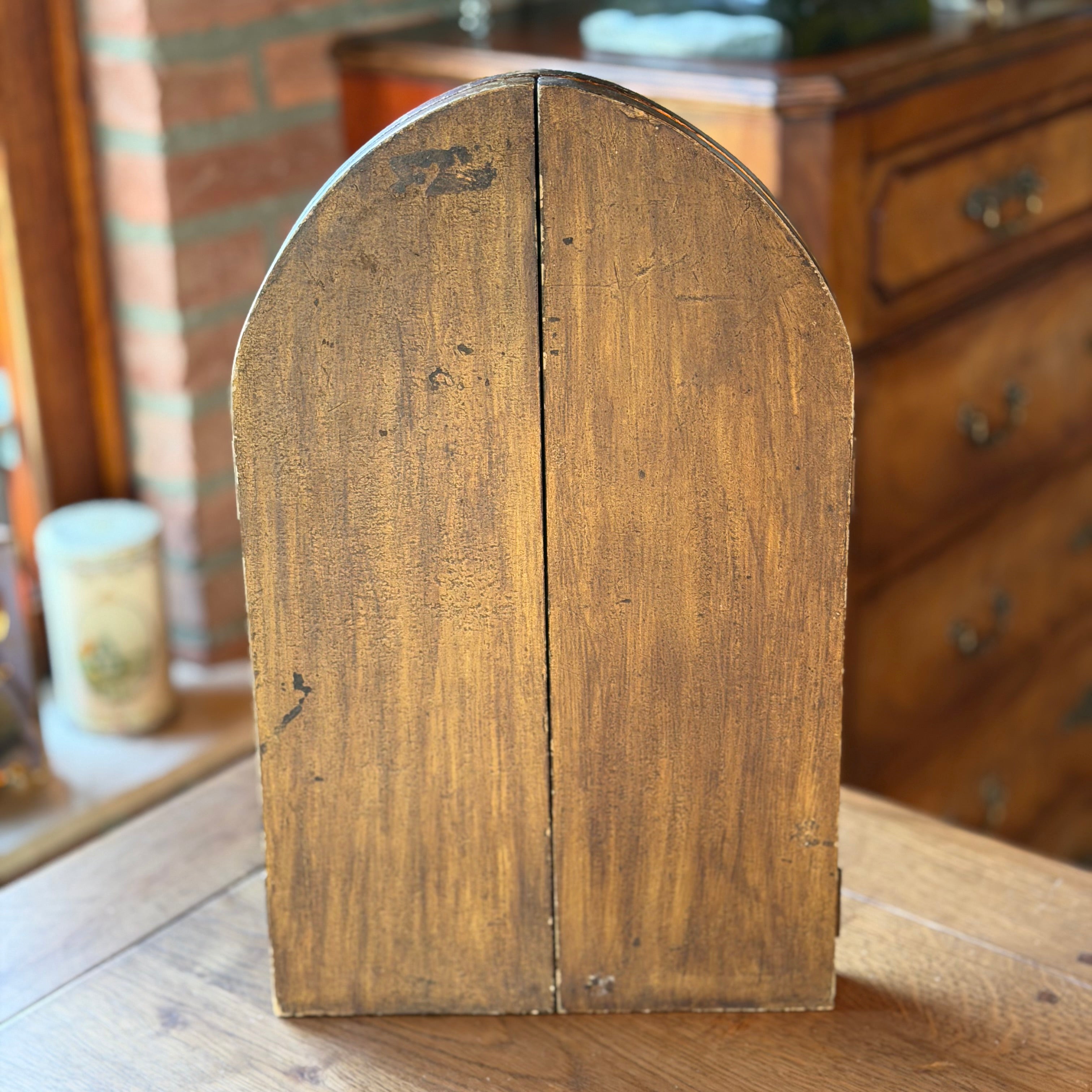 Holztriptychon mit Madonna und Engeln – Vintage-Triptychon mit Goldakzenten