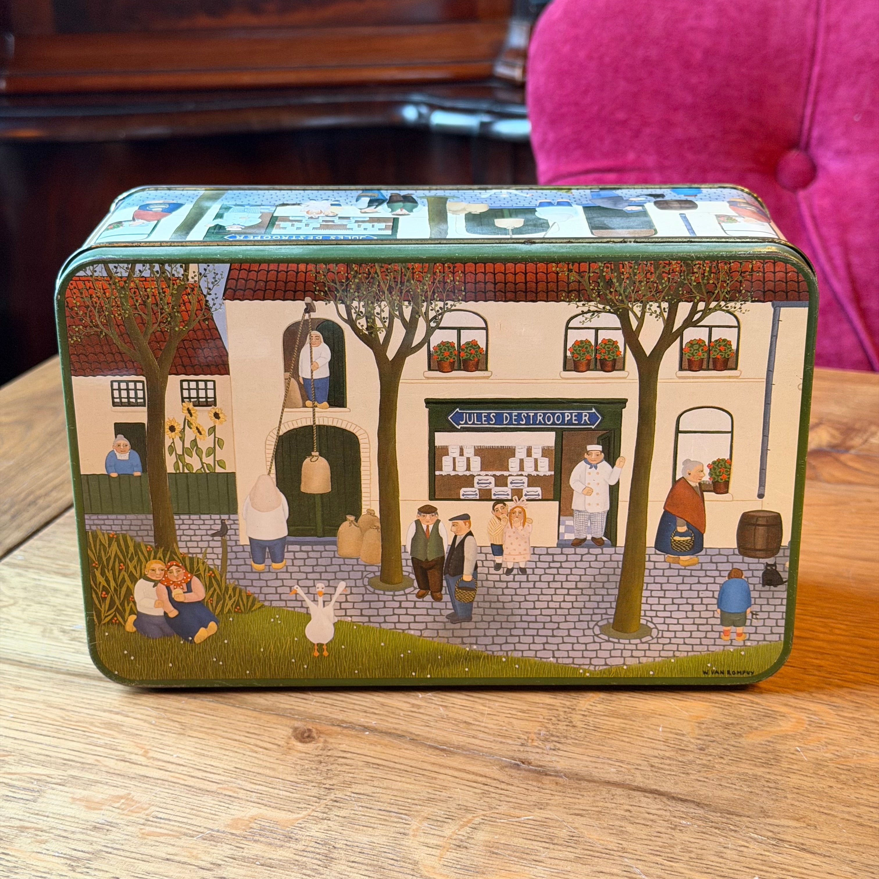 Jules Destrooper village scene biscuit tin – rectangular Belgian biscuit tin