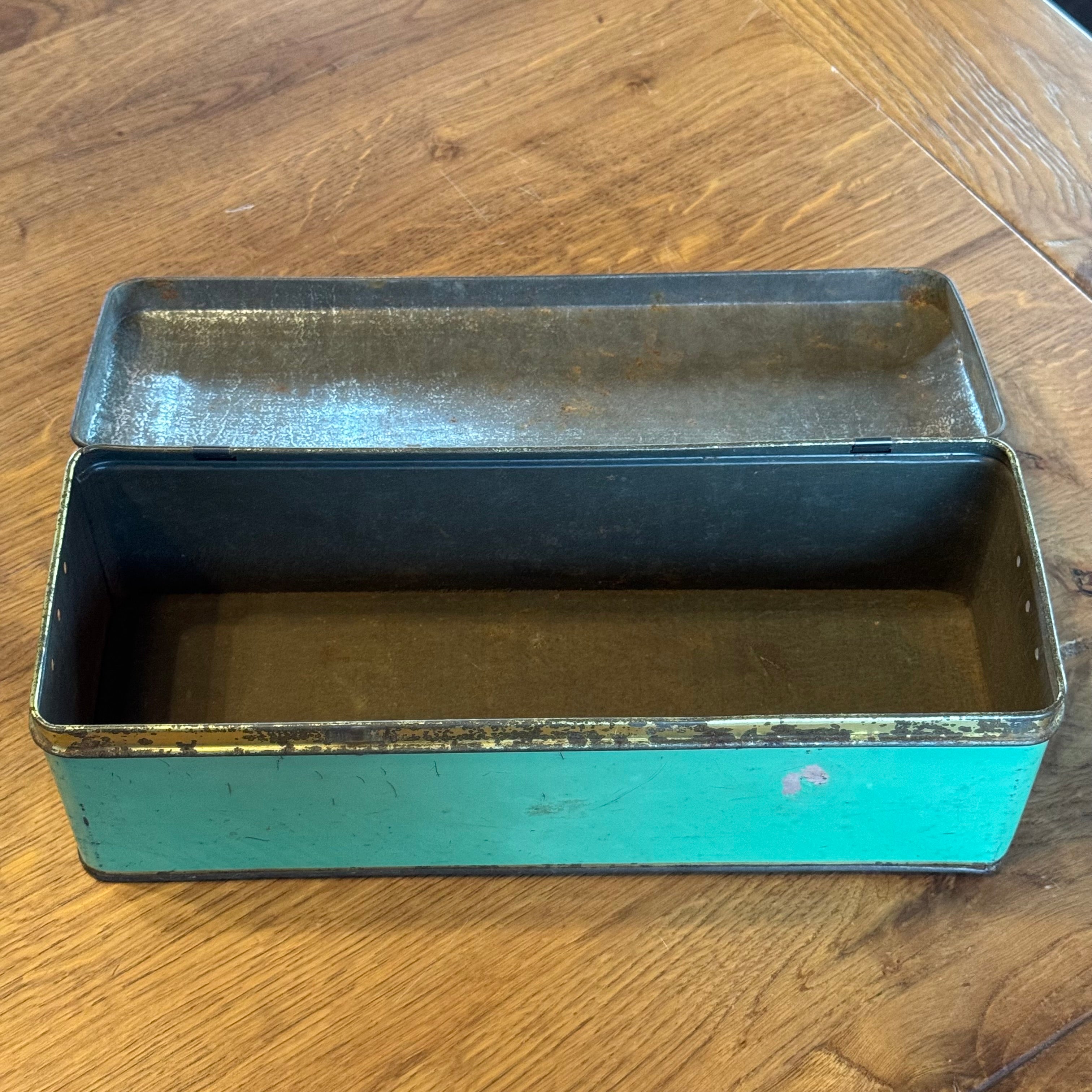 Industriell gefertigte Lebkuchendose – grün mit schwarzer Schrift – ca. 1940–1950