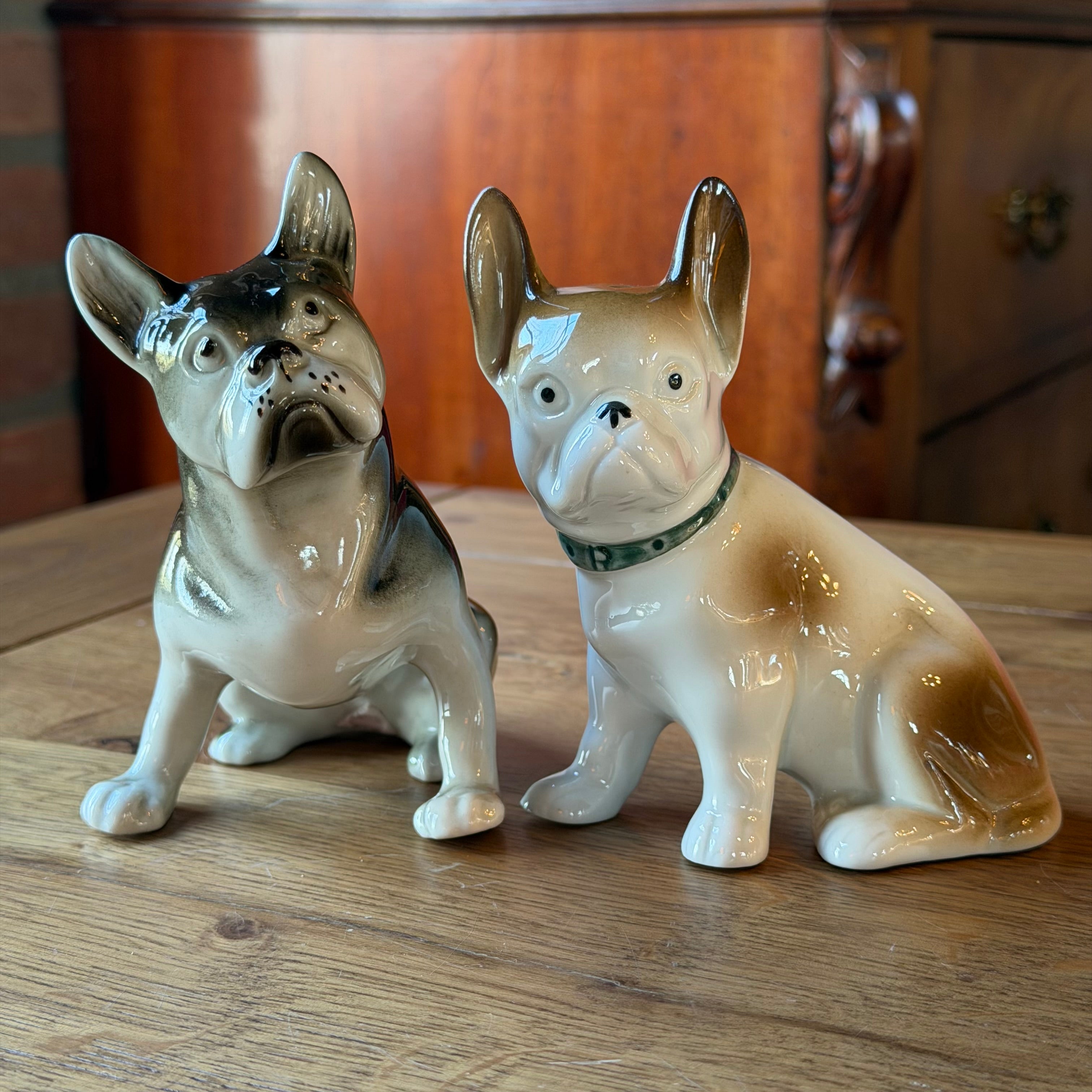 Stel Vintage Porseleinen King Charles Spaniels – Klassieke Staffordshire Stijl – Handbeschilderd