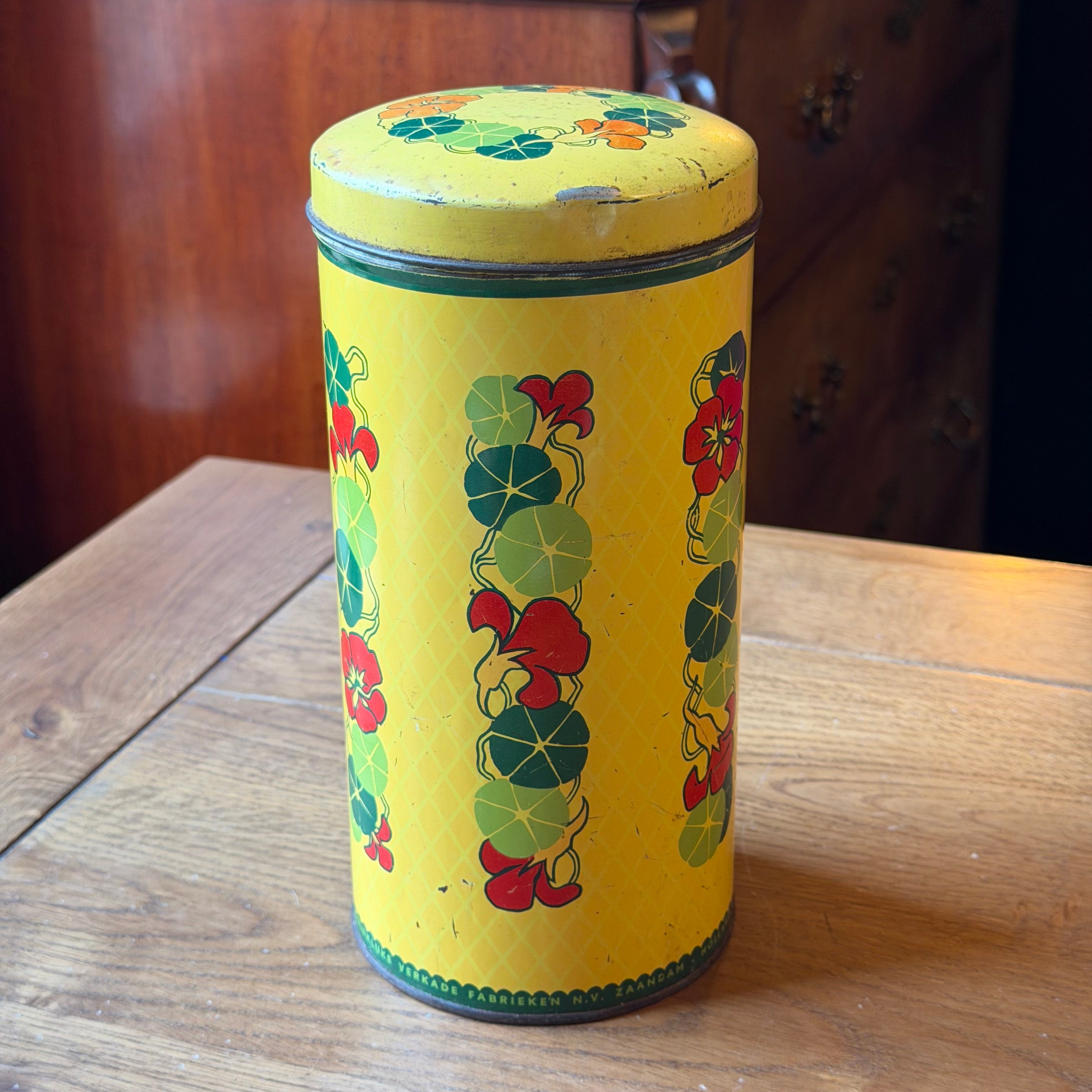 Verkade voorraadblik met bloemenpatroon – geel met groene en rode accenten