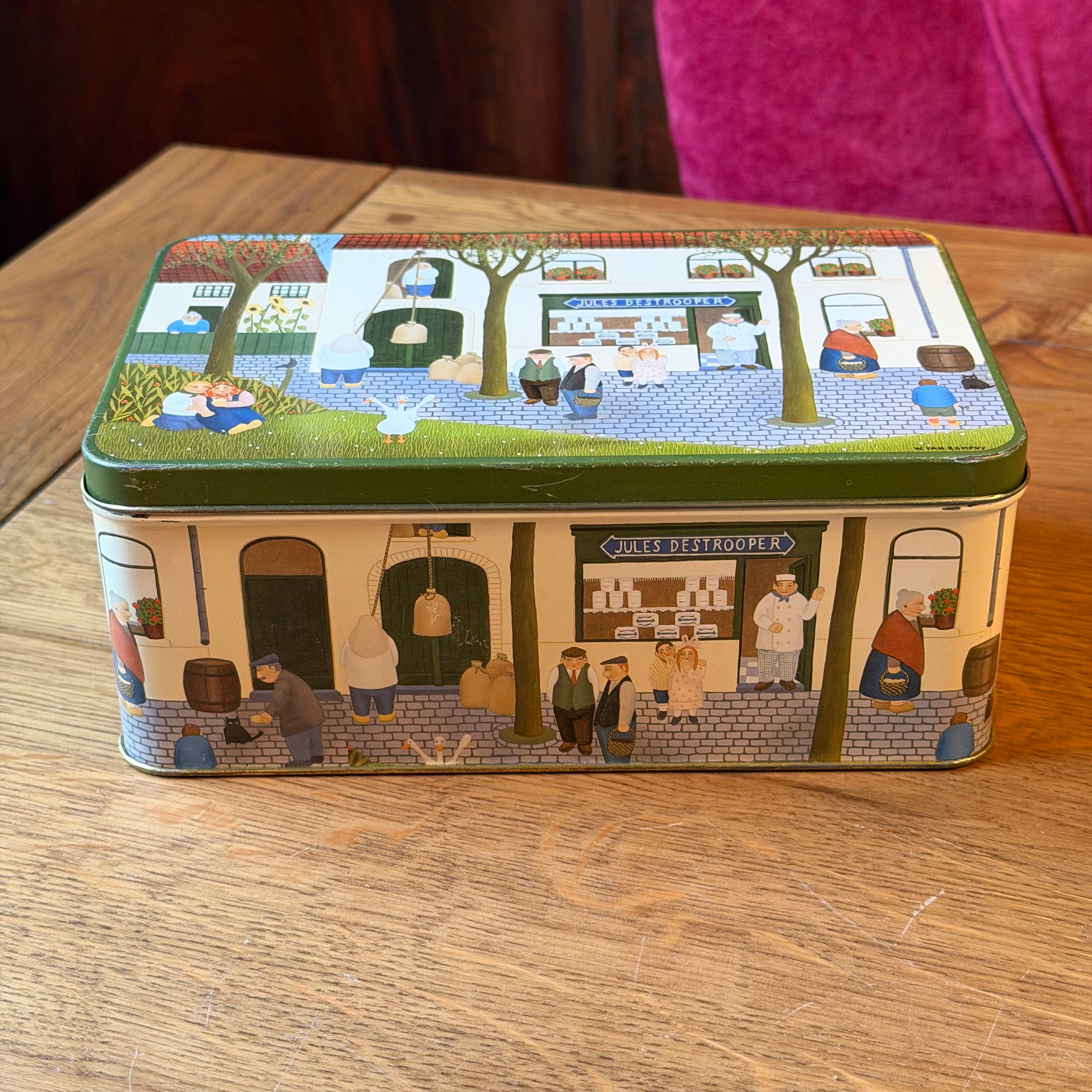 Jules Destrooper village scene biscuit tin – rectangular Belgian biscuit tin