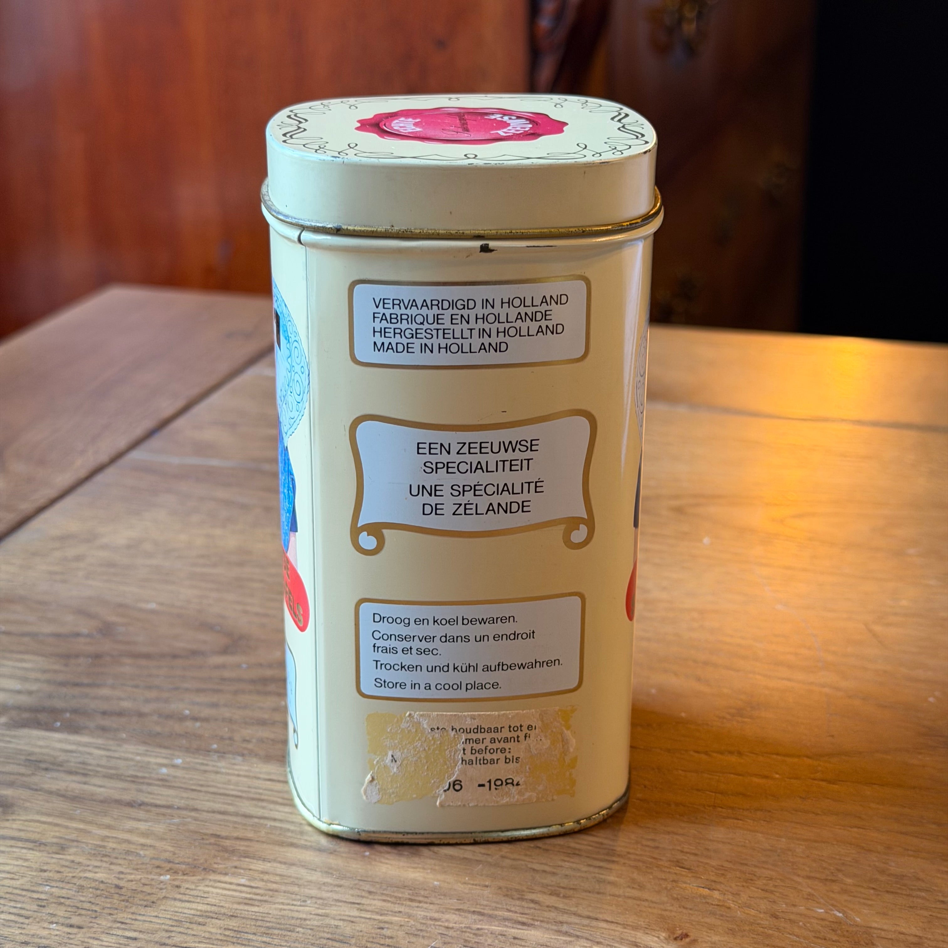 Aufbewahrungsdose für Zeeland-Zuckerwaffeln mit klassischer Illustration