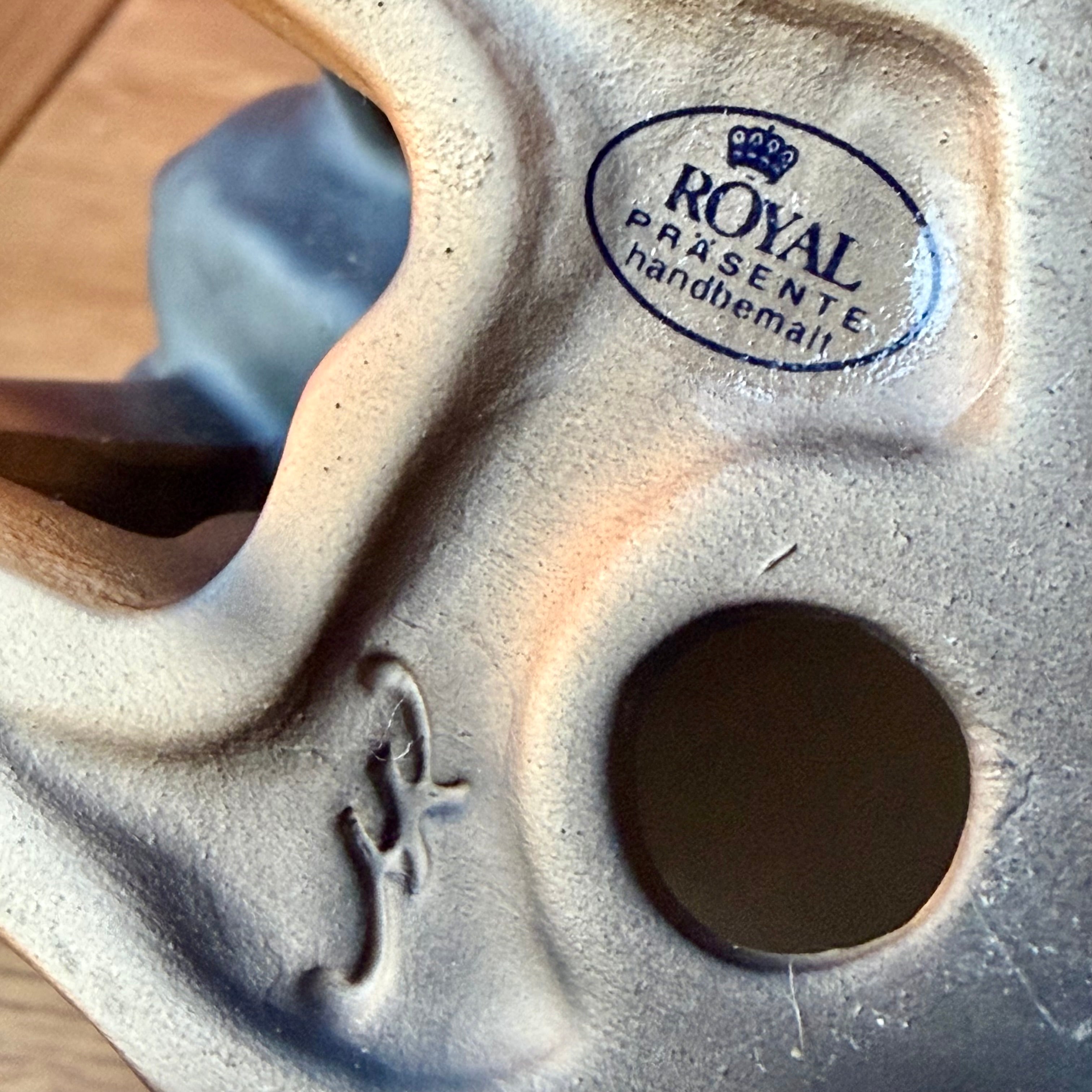 Vintage Royal Präsent Dobermann Pinscher – Handbeschilderd Duits Porselein – Model D261B