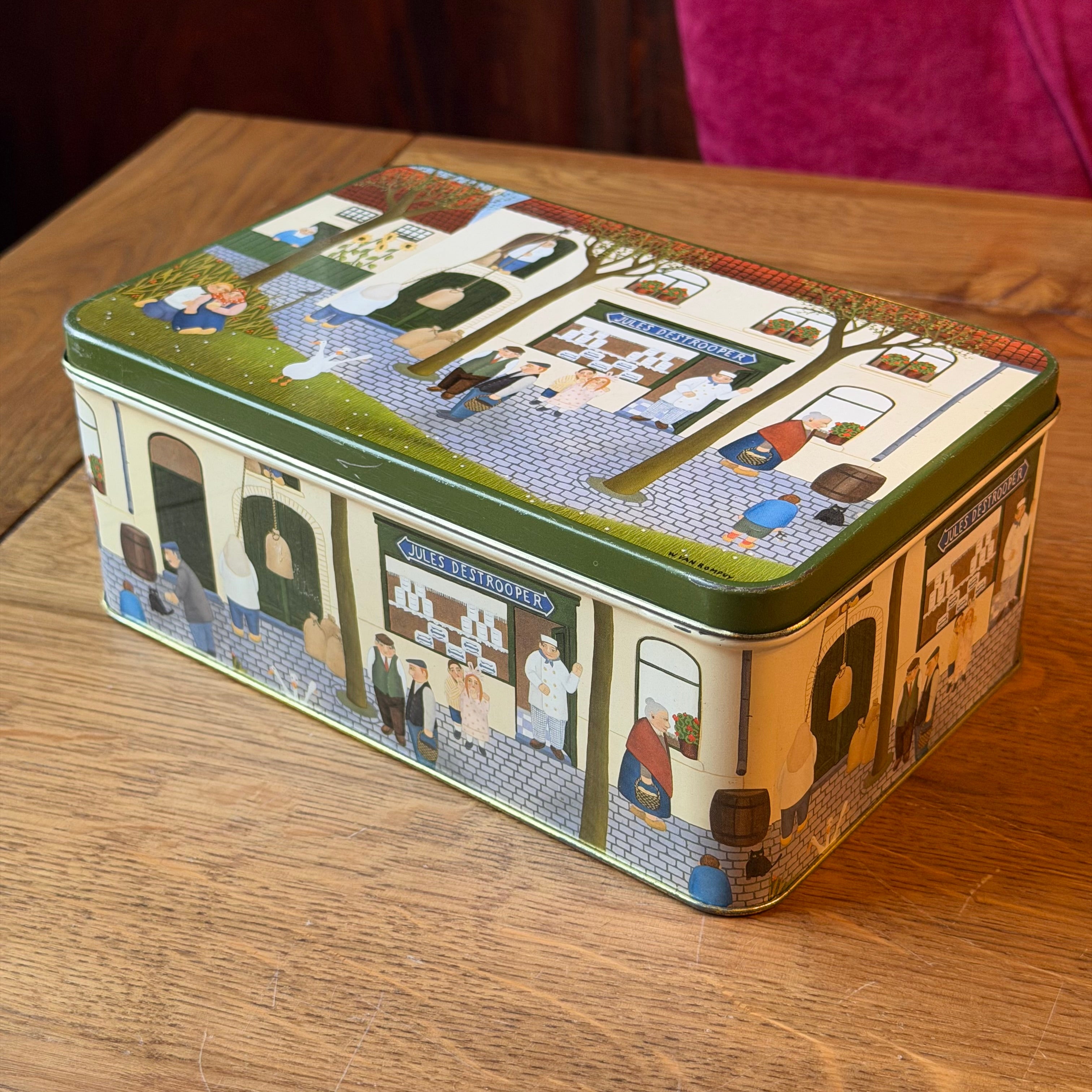 Jules Destrooper village scene biscuit tin – rectangular Belgian biscuit tin