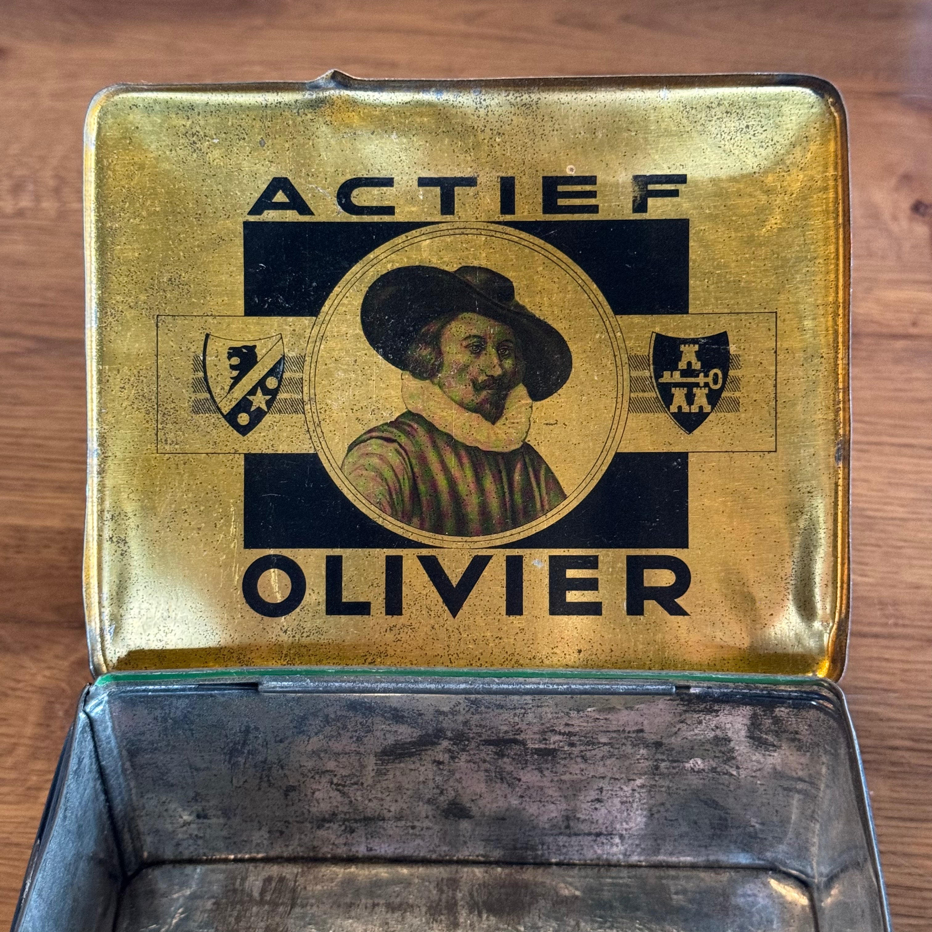 Olivier Amarillo Tingana Sigarenblik The Collectionist