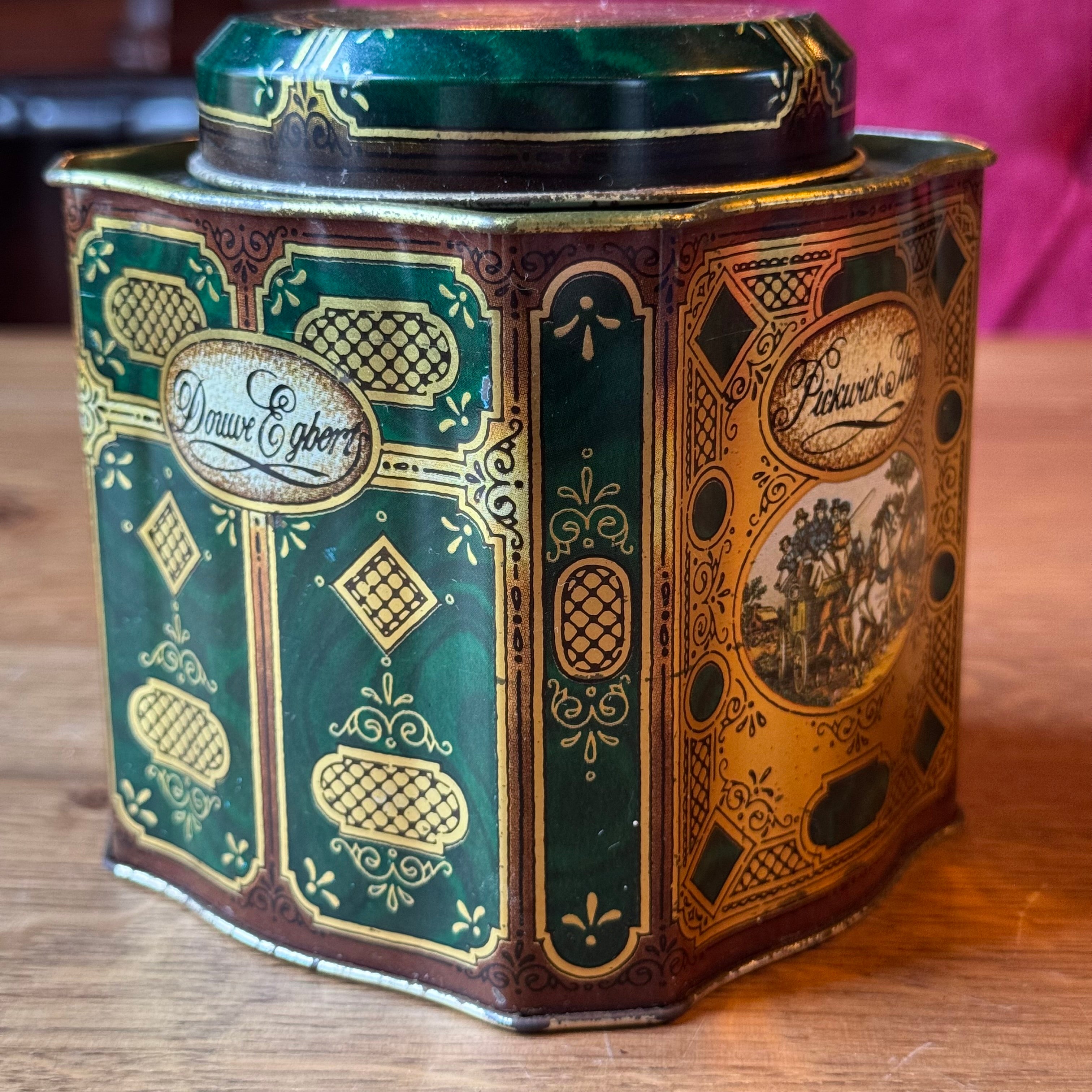Vintage Douwe Egberts Pickwick Tea Tin – Green & Gold