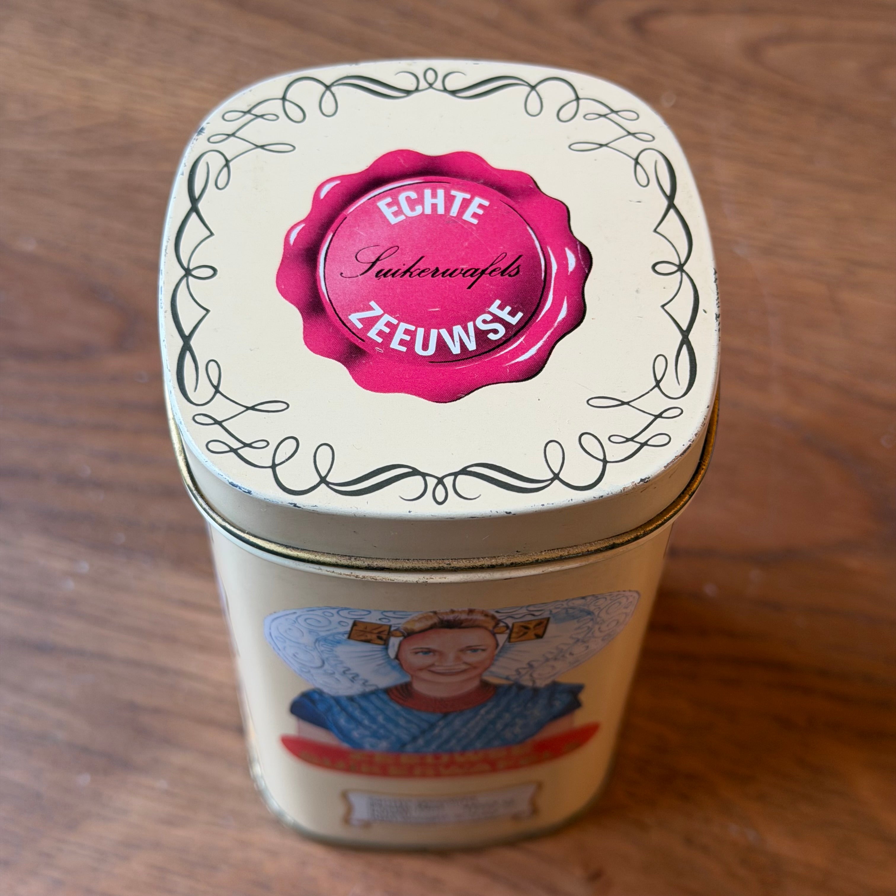 Aufbewahrungsdose für Zeeland-Zuckerwaffeln mit klassischer Illustration