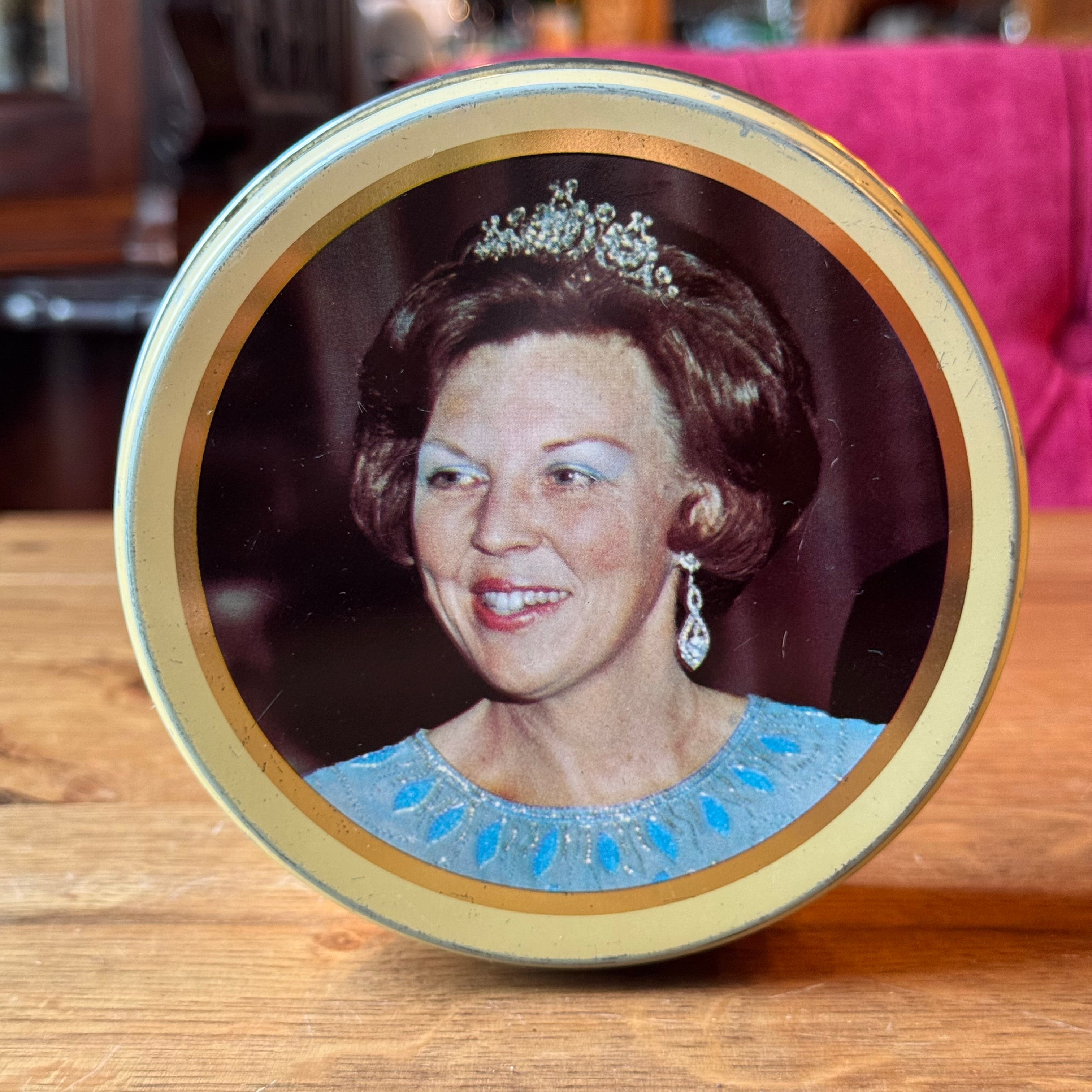 Commemorative tin 'Coronation of Queen Beatrix 1980' – Diesch Middelburg