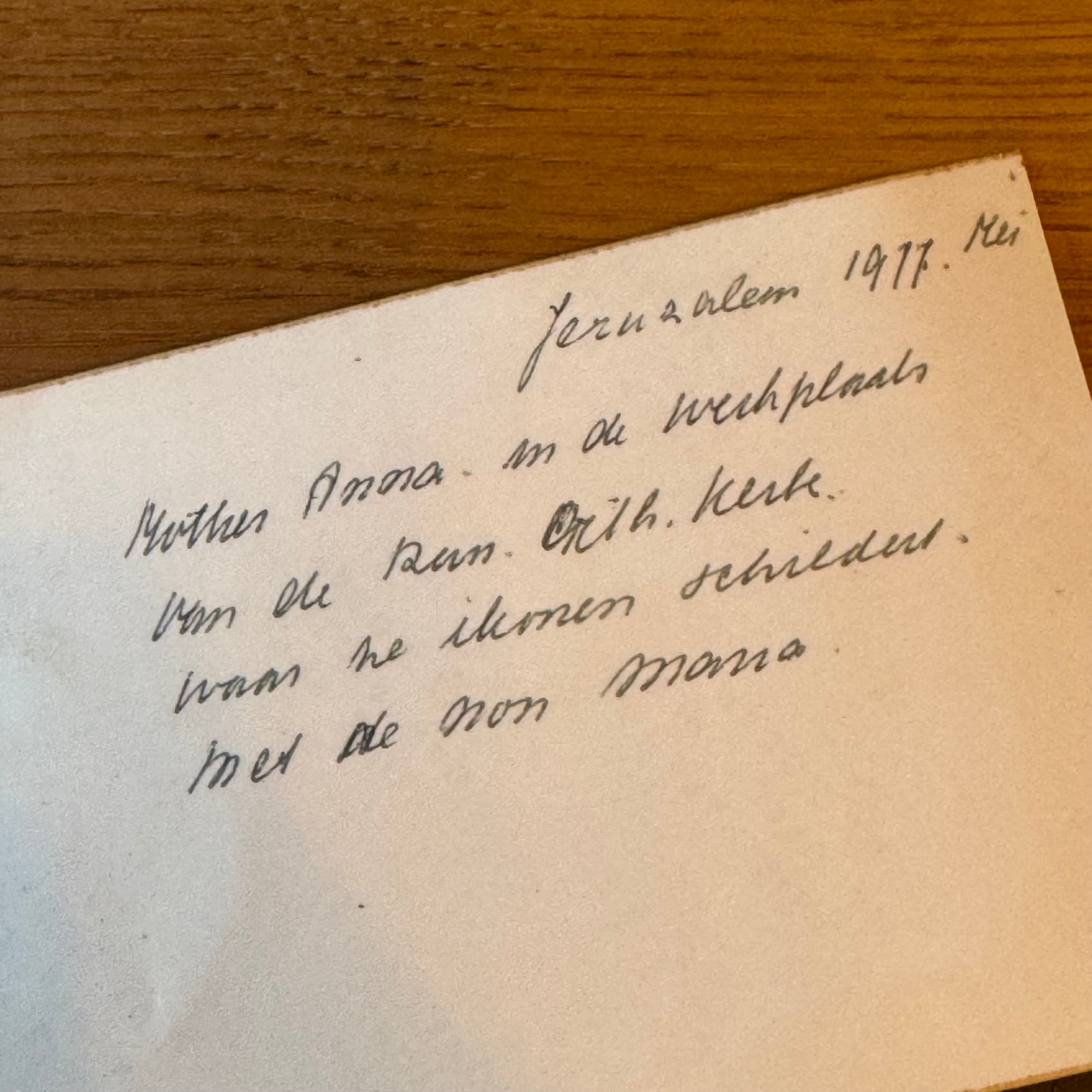 Byzantijnse Moeder Gods–icoon met bladgoud en atelierfoto Jeruzalem (1977)