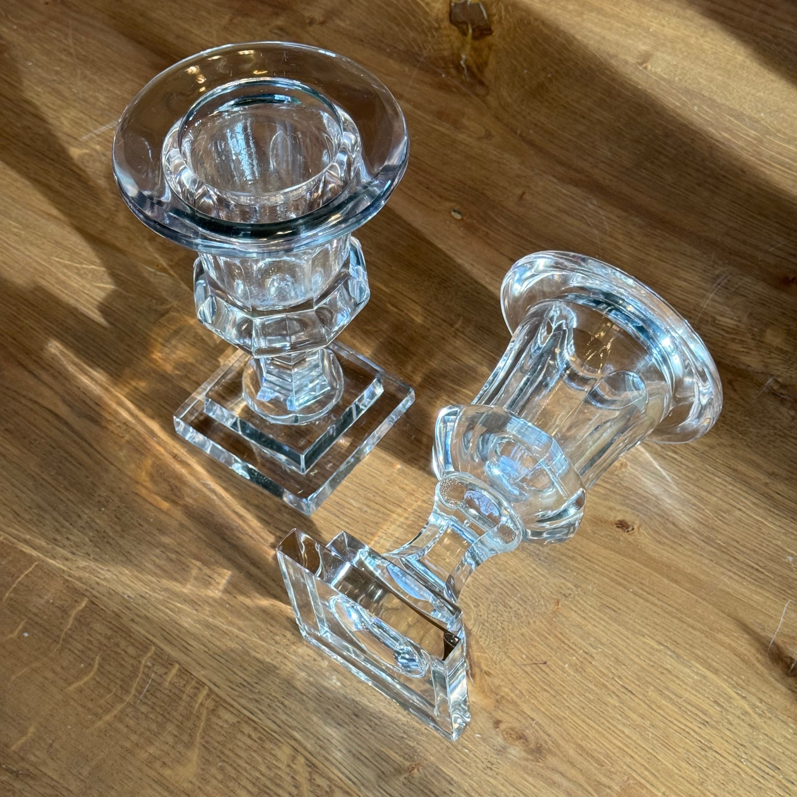 Set of 2 heavy crystal candlesticks – neoclassical style, 19 cm, 20th century