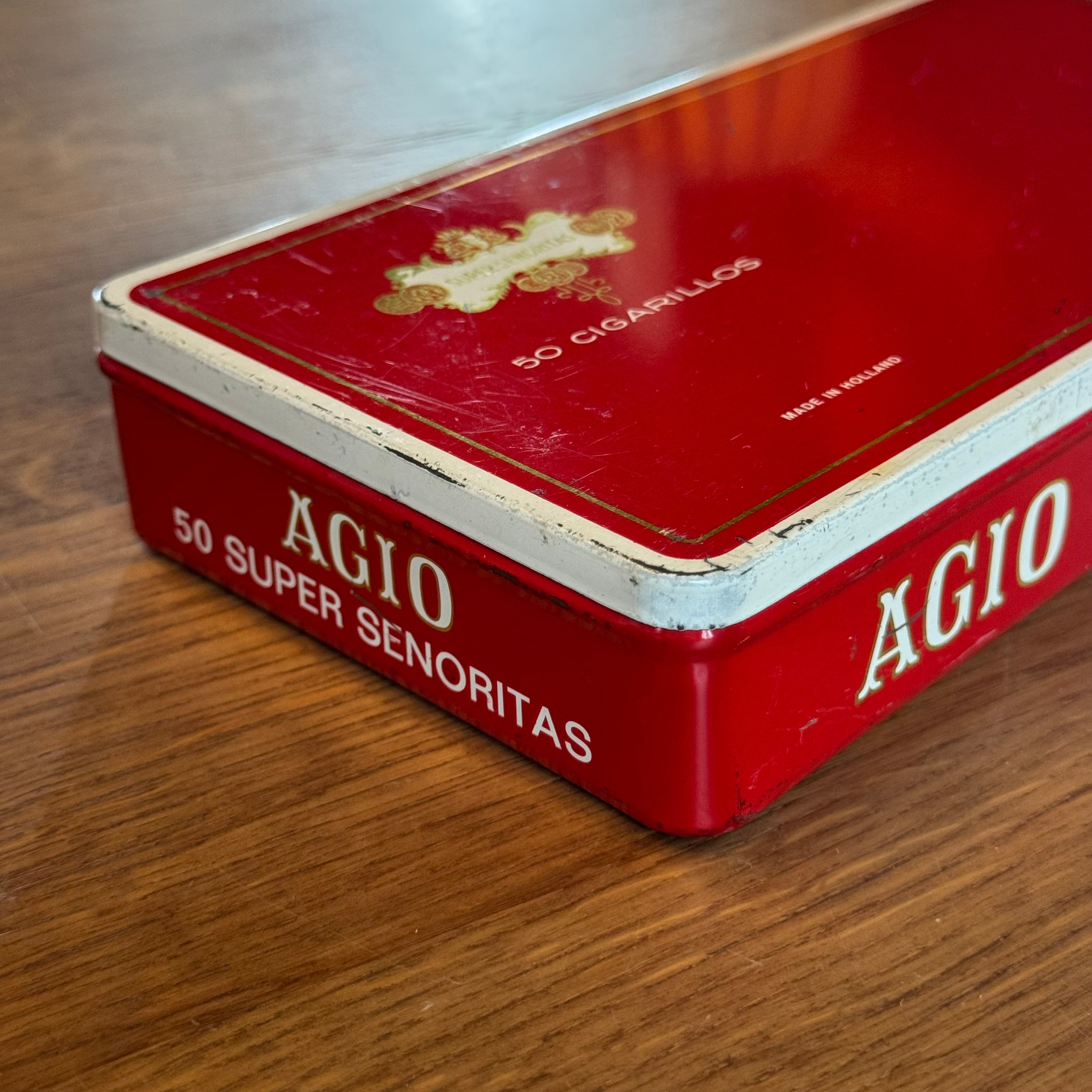 Agio Super Señorita Dose mit Vintage-Streichholzschachteln und Zigarettenpapier – 1960er Jahre