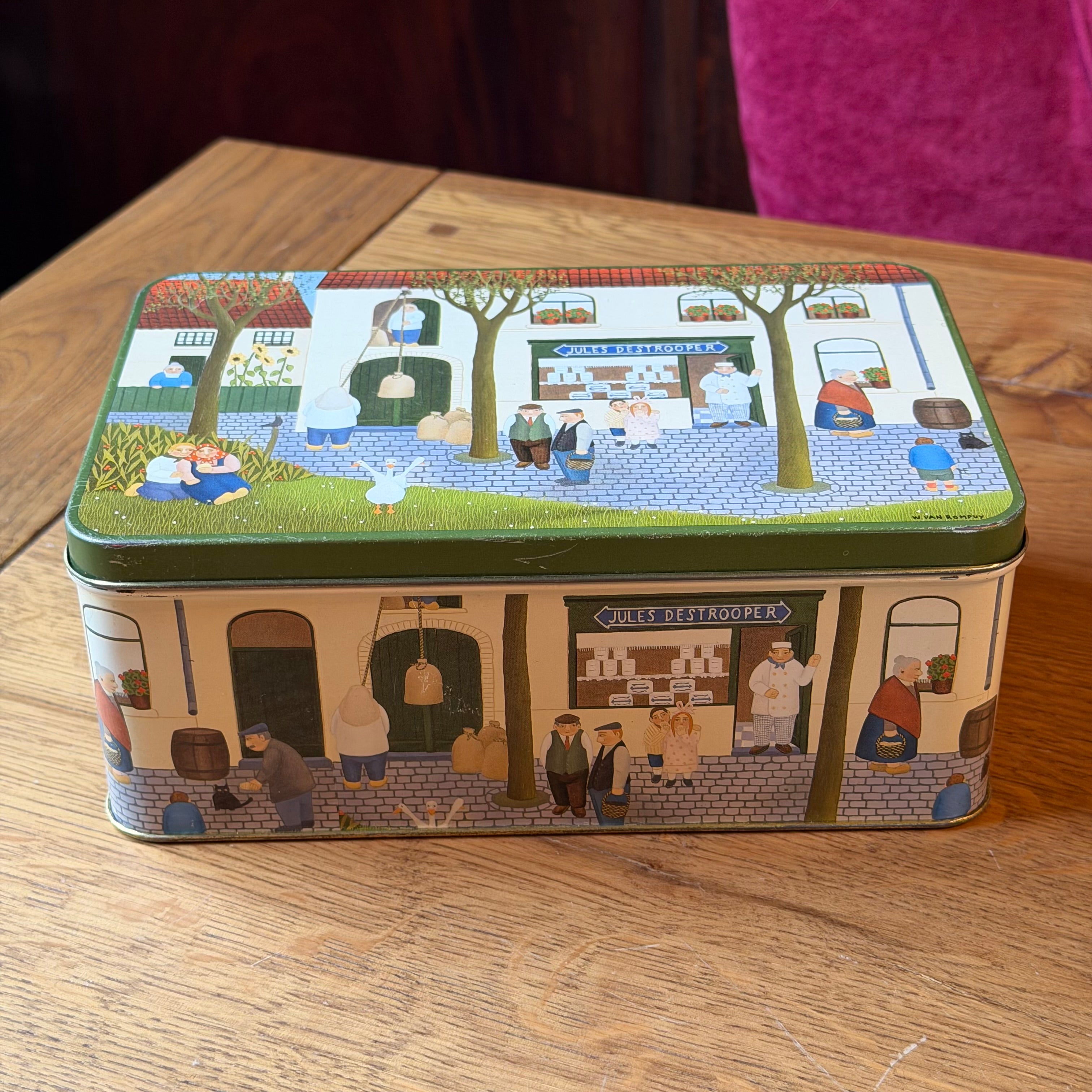 Jules Destrooper village scene biscuit tin – rectangular Belgian biscuit tin
