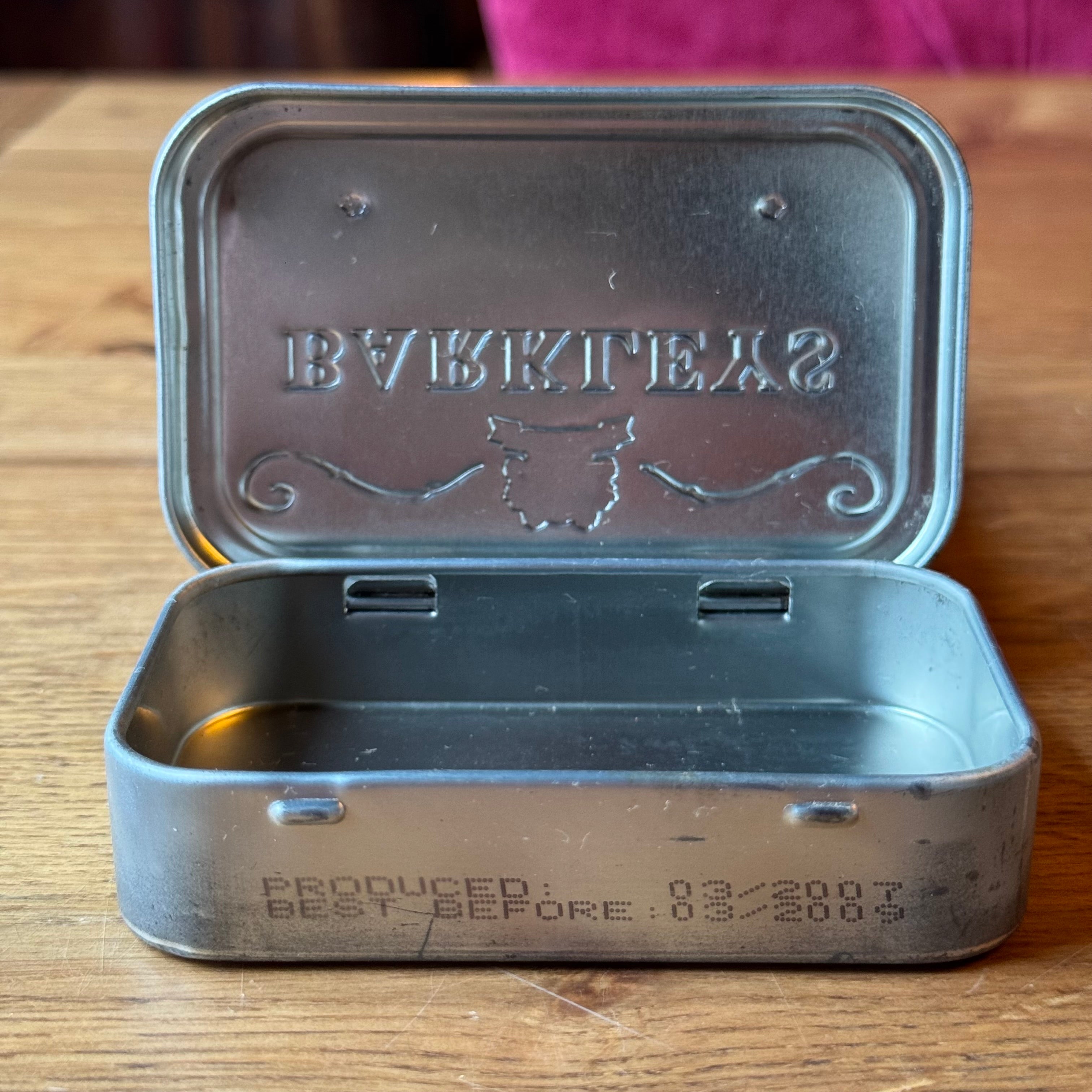 Barkleys Cinnamon Peppermint Tin – Red Metal Mini Tin