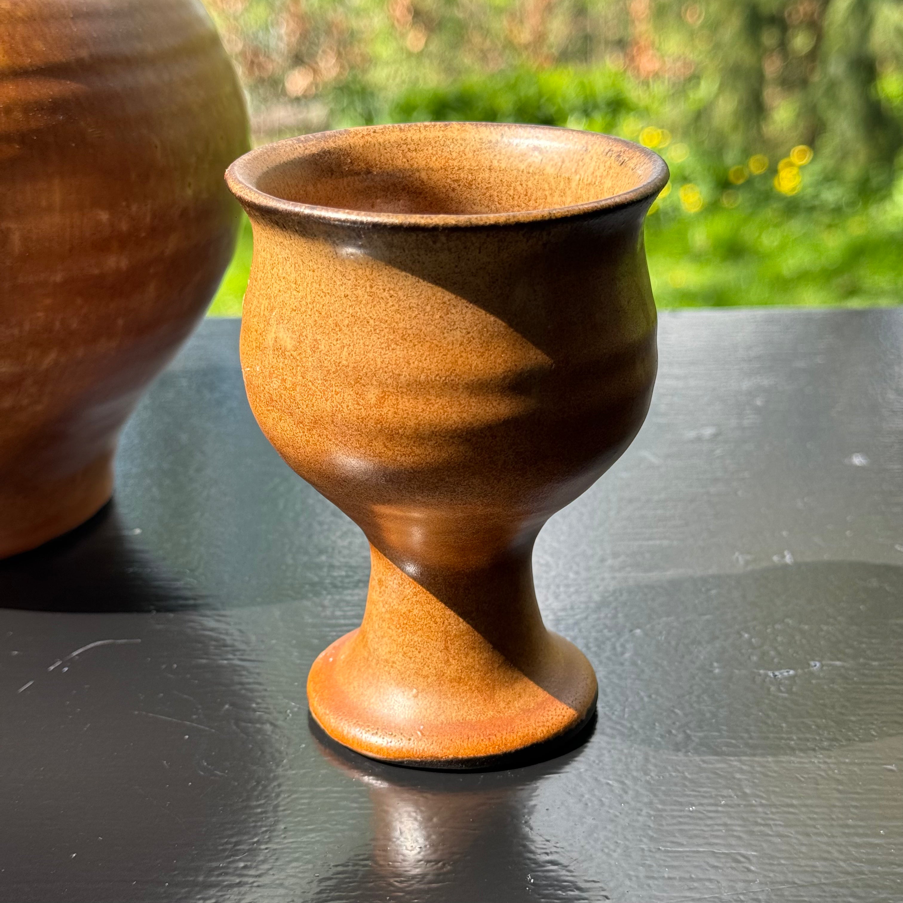 Kruik en beker van Ad Soesbergen - The Collectionist