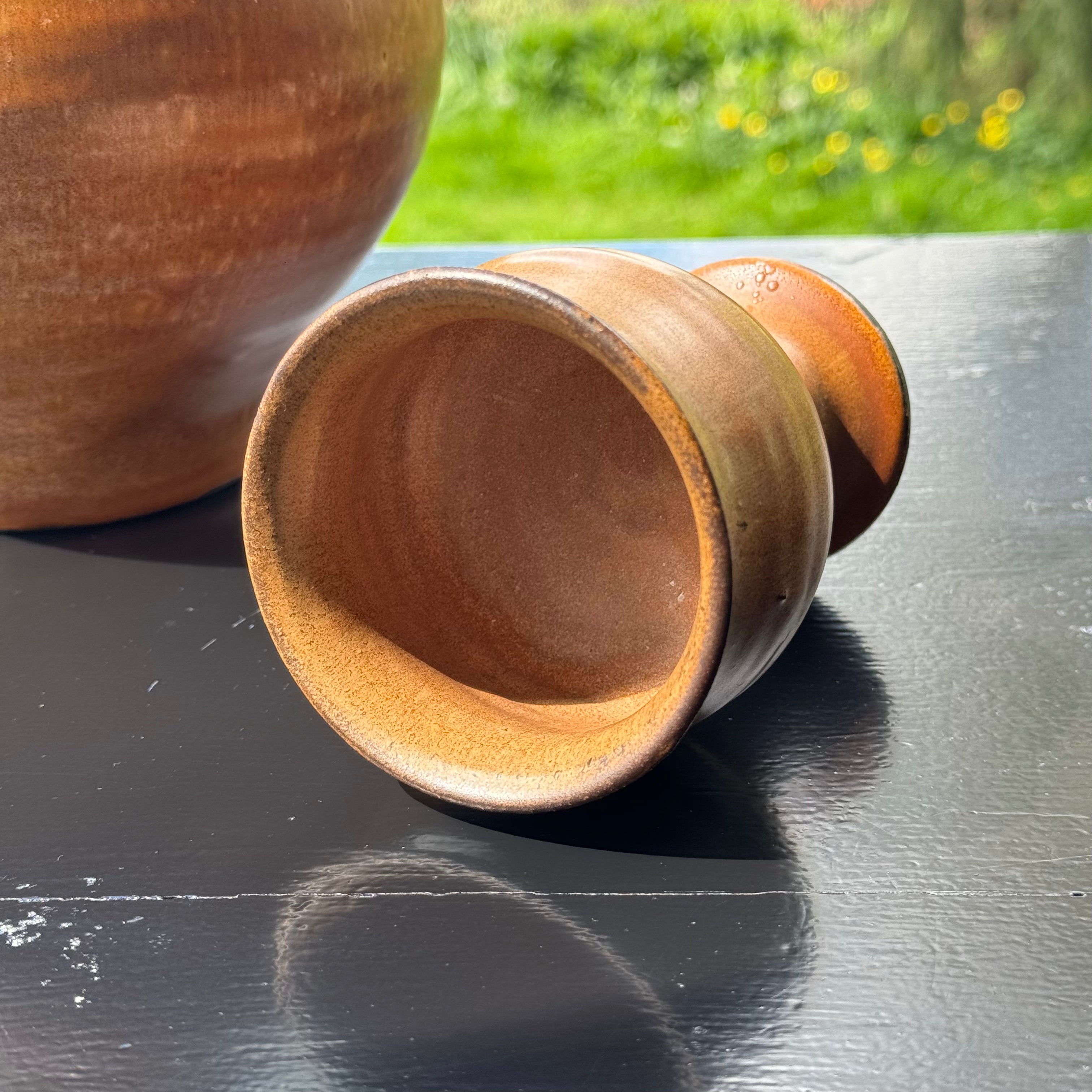 Kruik en beker van Ad Soesbergen - The Collectionist