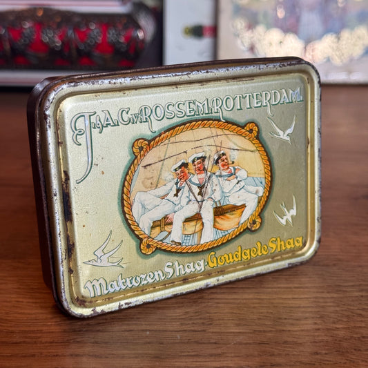 J.A.C. van Rossem Rotterdam – Matrozen Shag blik – ca. 1930–1940