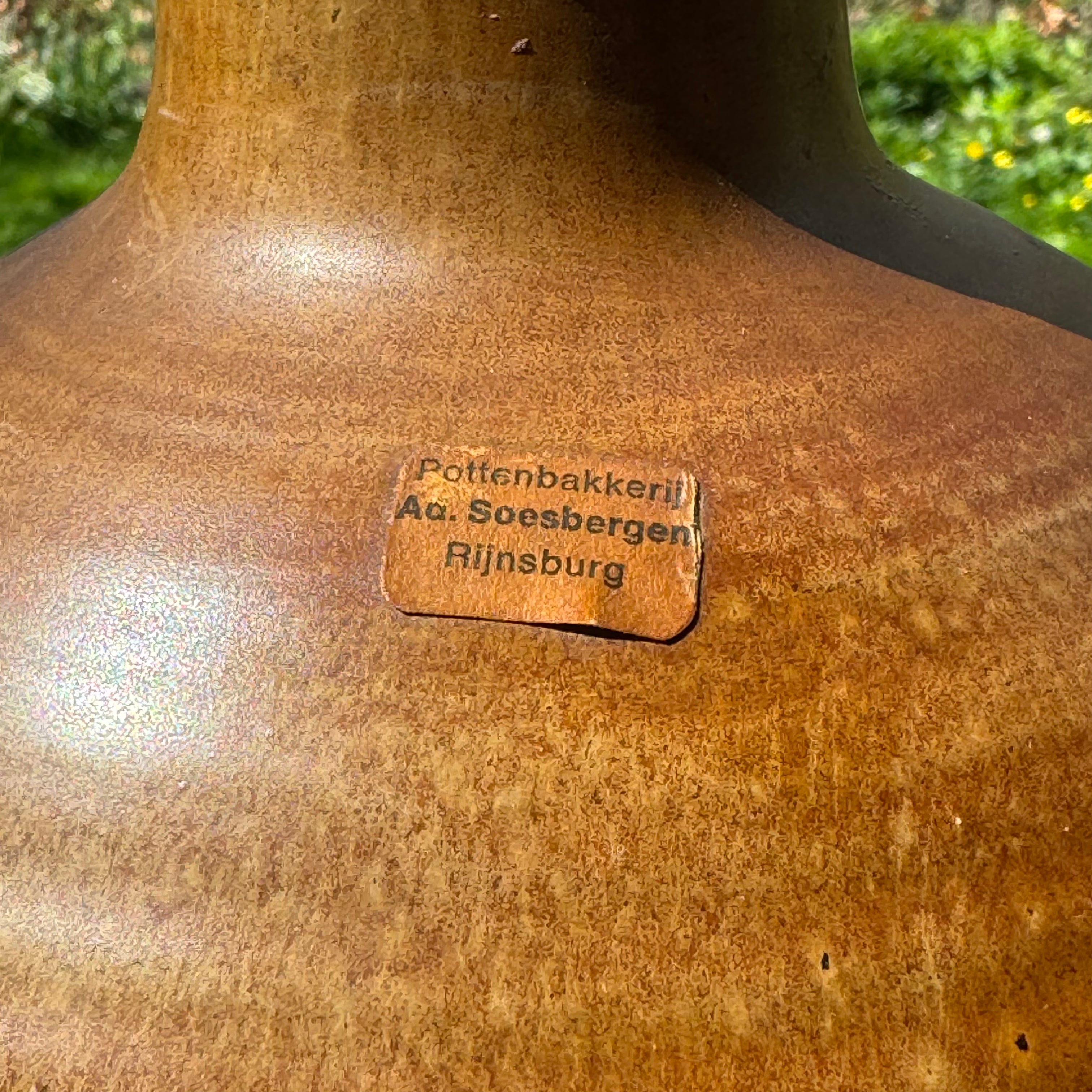 Kruik en beker van Ad Soesbergen - The Collectionist