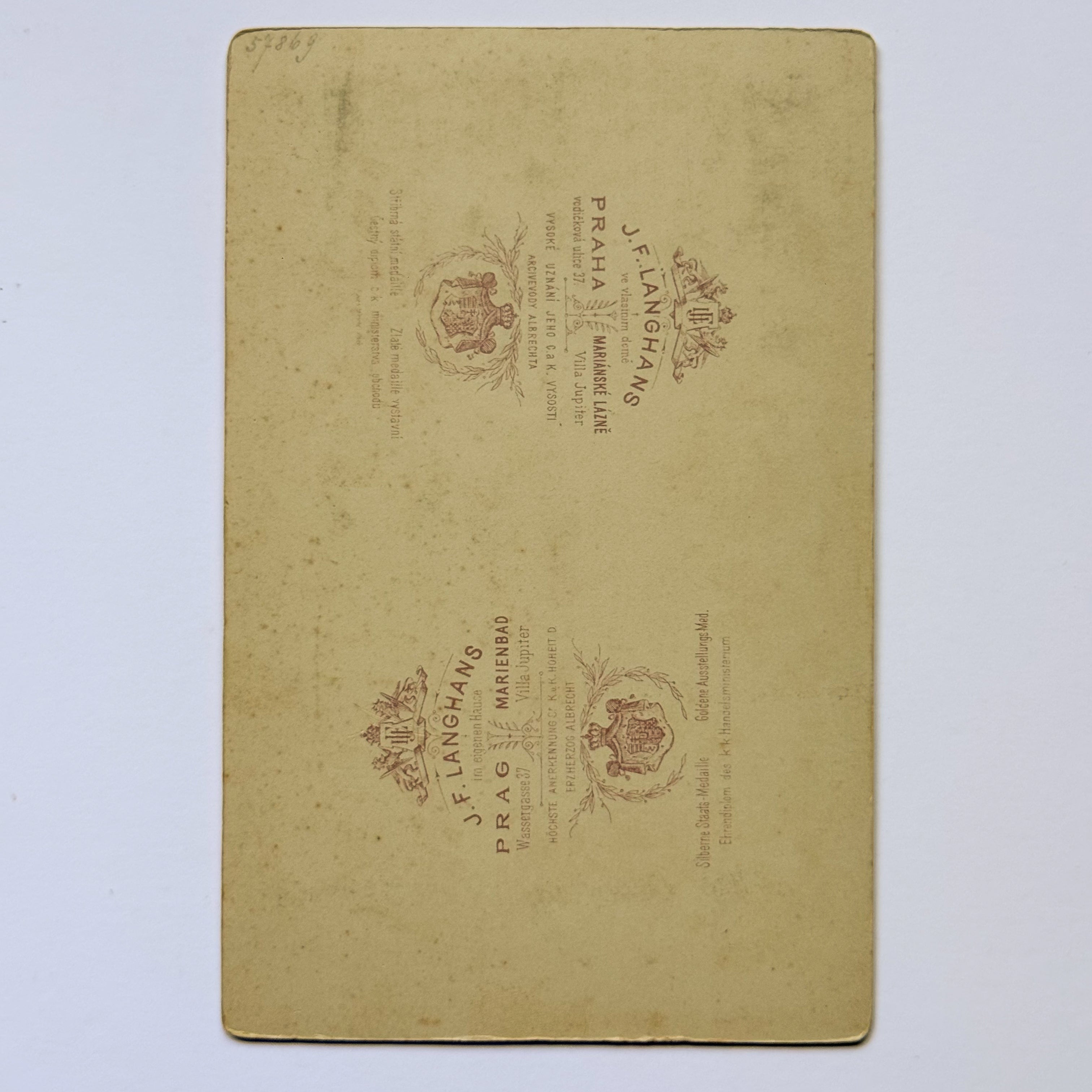 Portret van een heer met snor - J.F. Langhans, Praag & Mariënbad (ca. 1895)