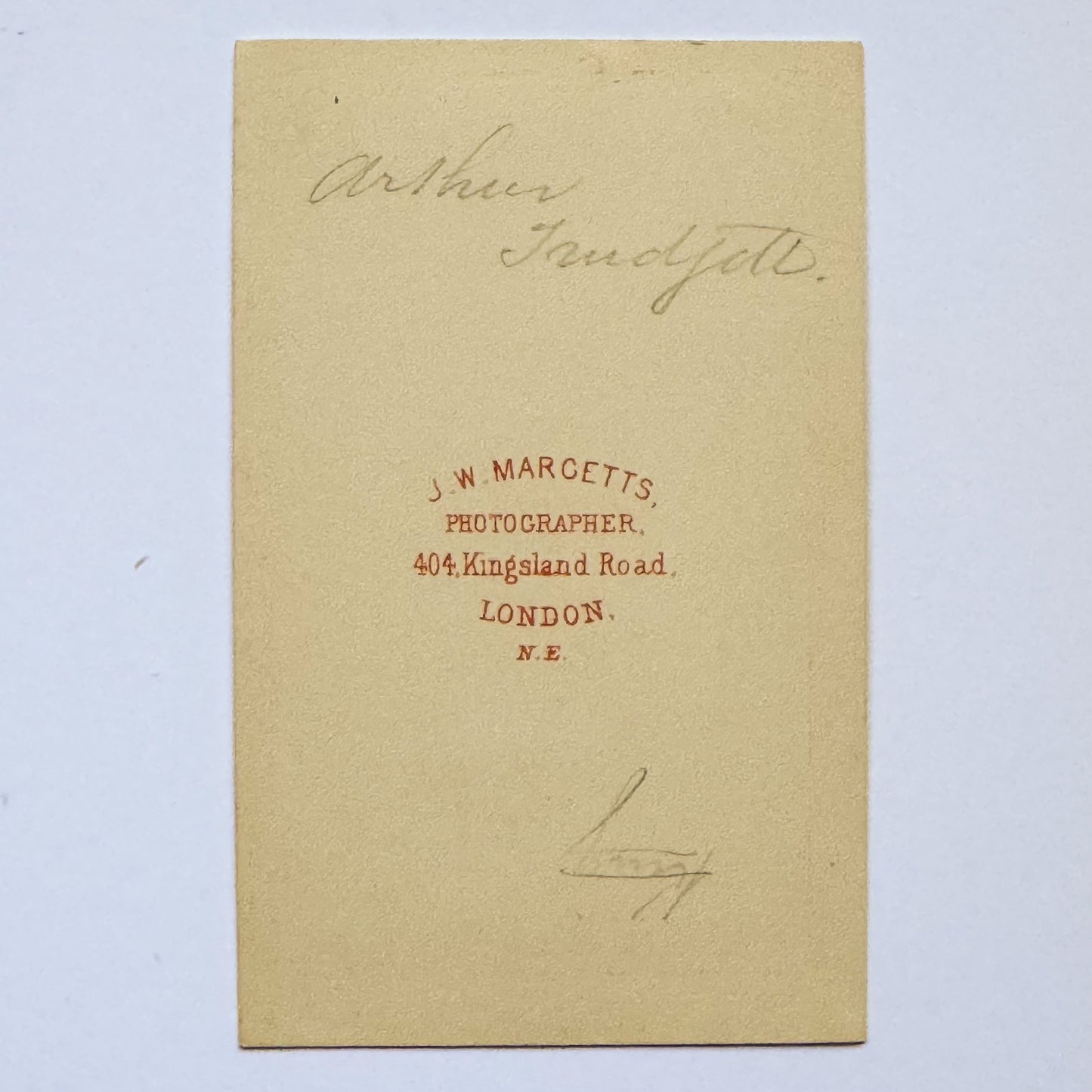 Porträt eines jungen Mannes – JW Margetts, Kingsland Road, London (ca. 1875)