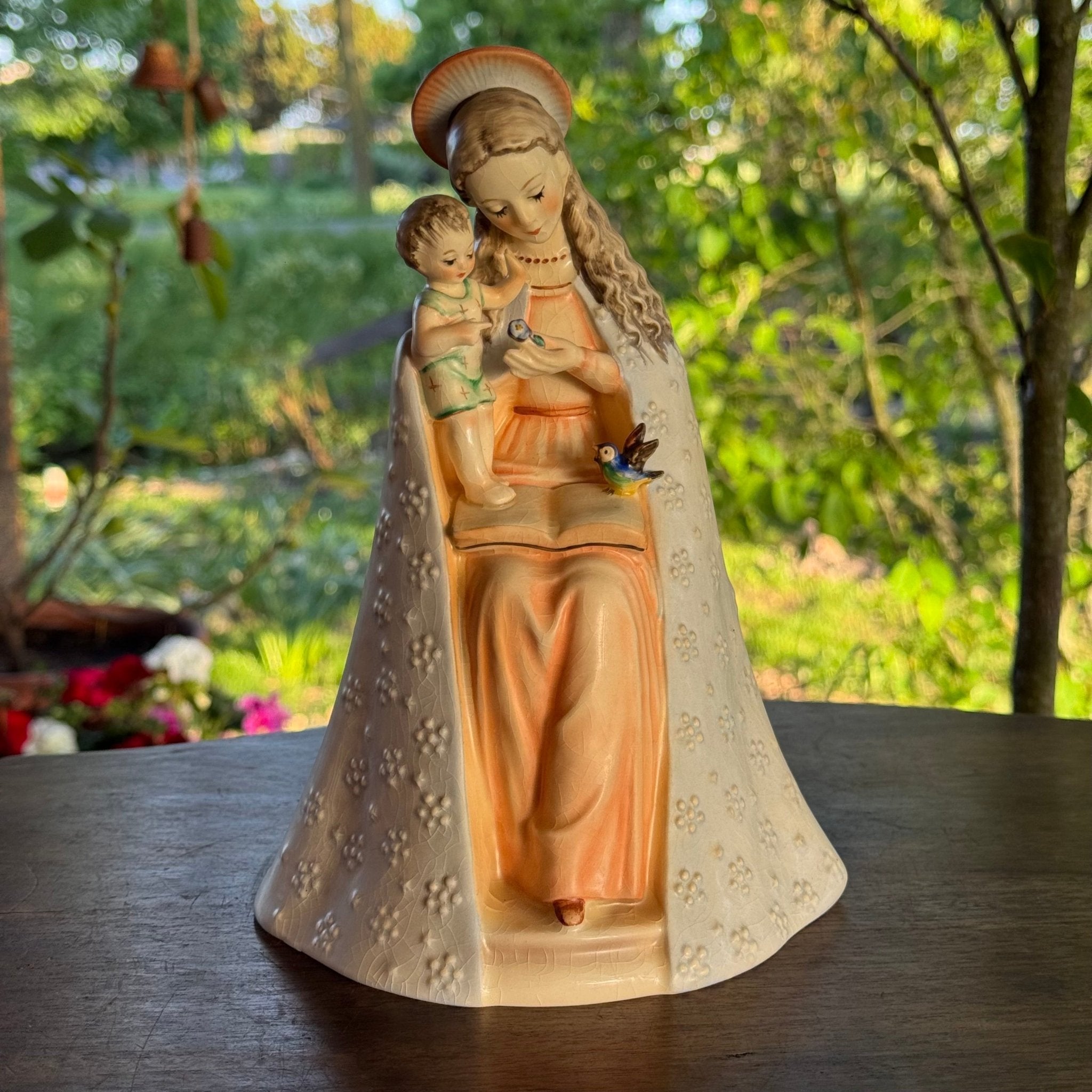 Beeld Heilige Maria met Jezus, Goebel - The Collectionist