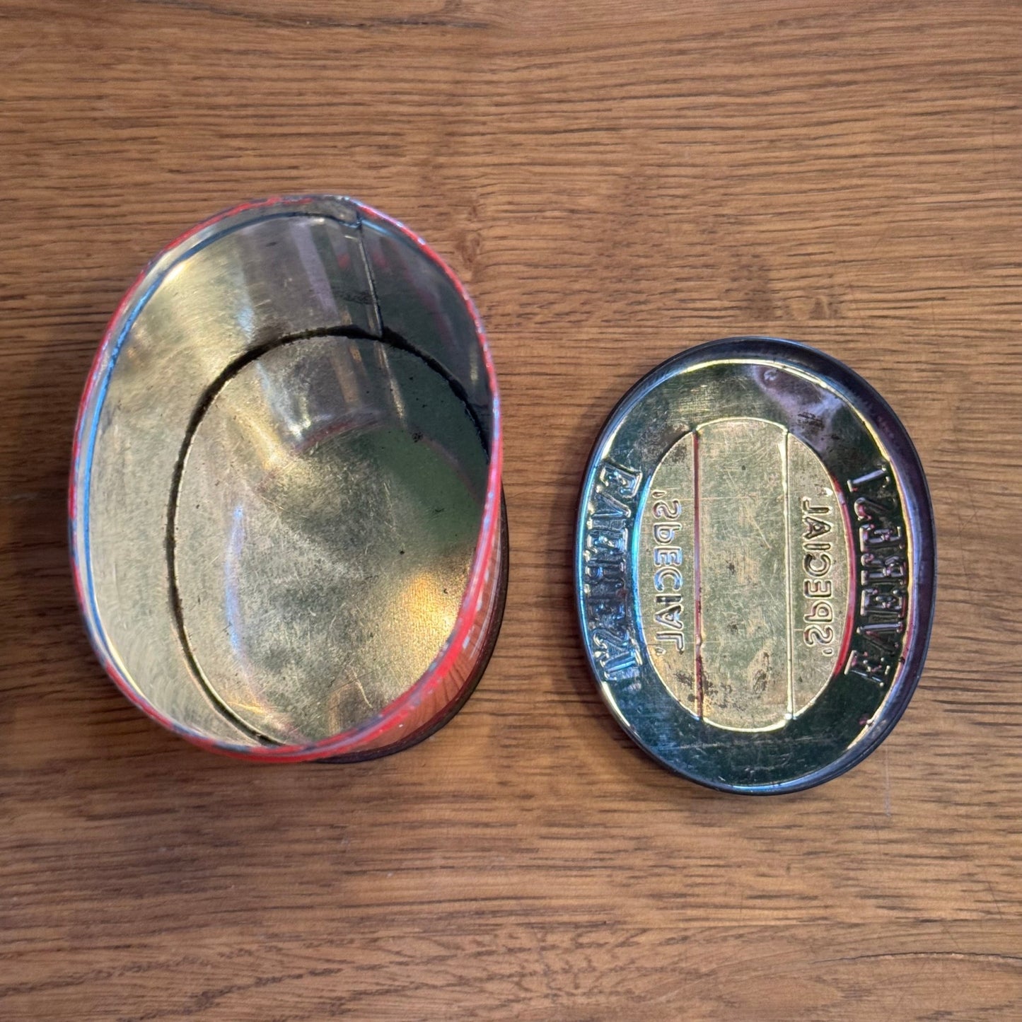 Everest Blik - The Collectionist