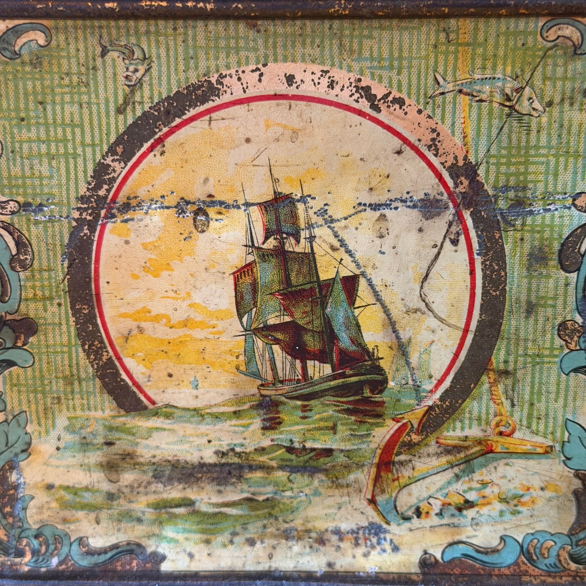 Groot antiek decoratief blik met verhalende illustraties – rechthoekig - The Collectionist