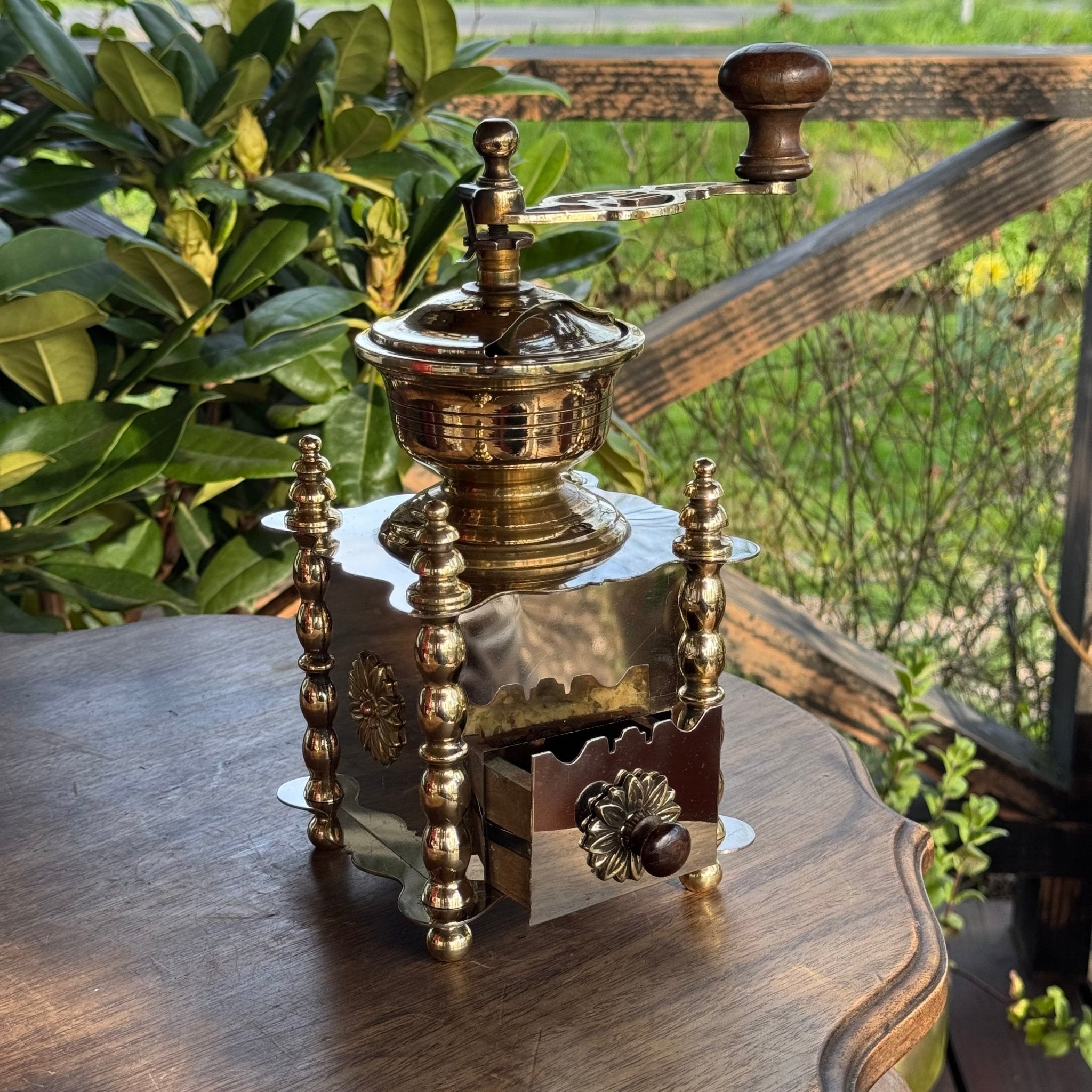 Koperen Koffiemolen - The Collectionist