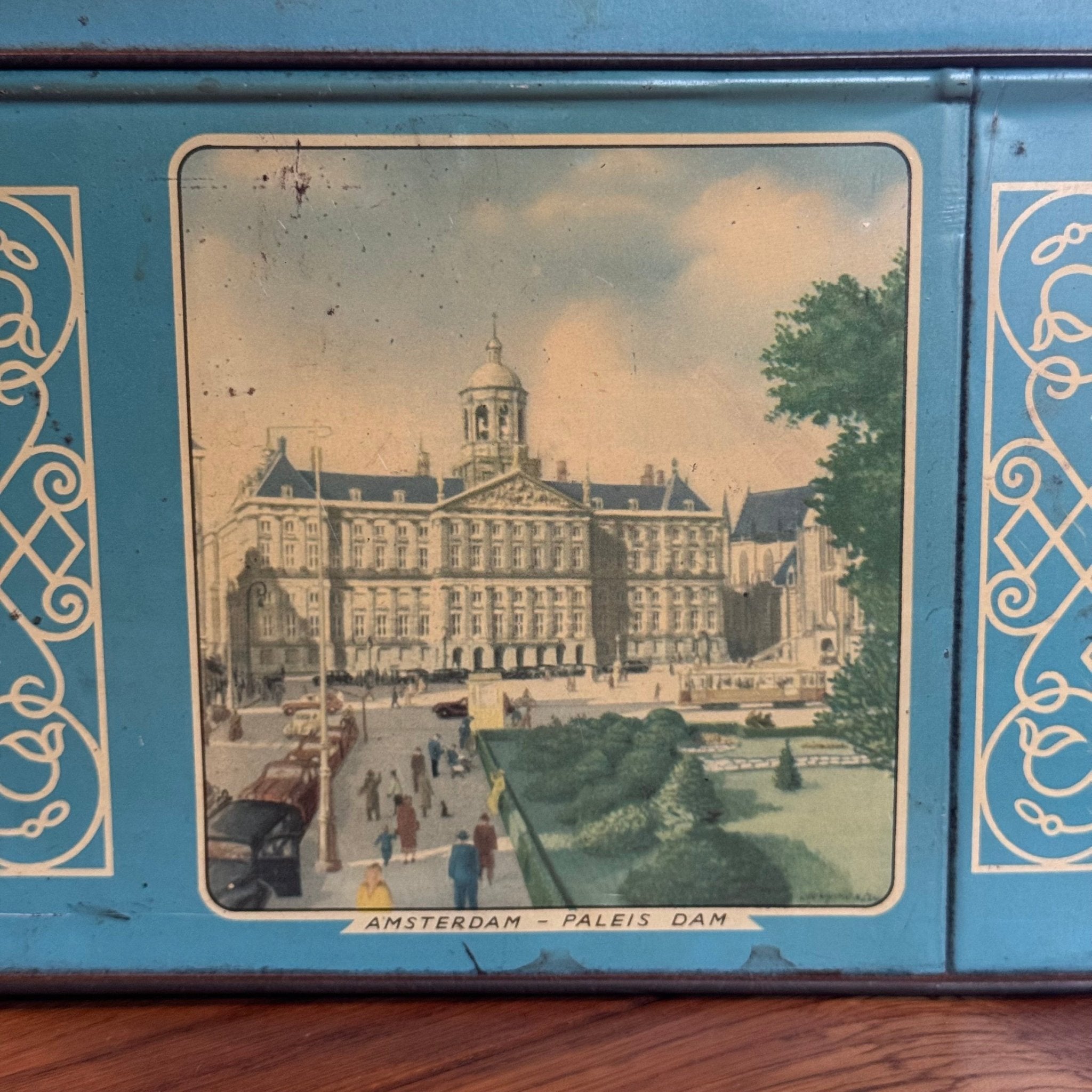 Lonka Benelux toffeeblik – stadsgezichten Nederland België Luxemburg – ca. 1955–1965 - The Collectionist