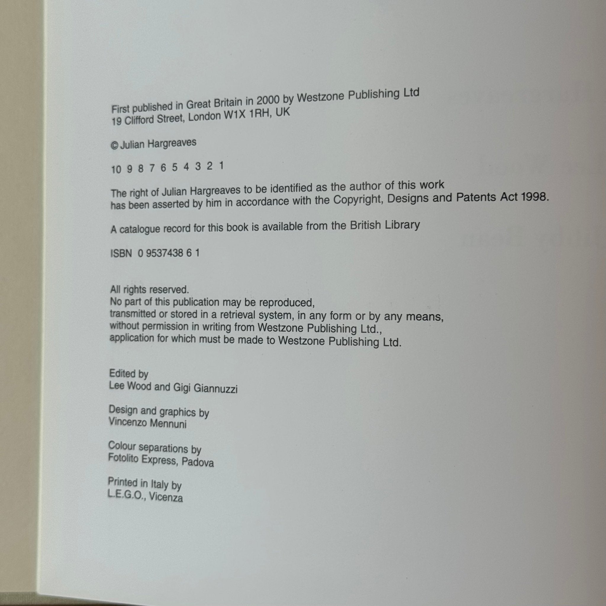 Naked Life – Julian Hargreaves – Mannenfotografie in Luxe Linnen Hardcover (2000) - The Collectionist