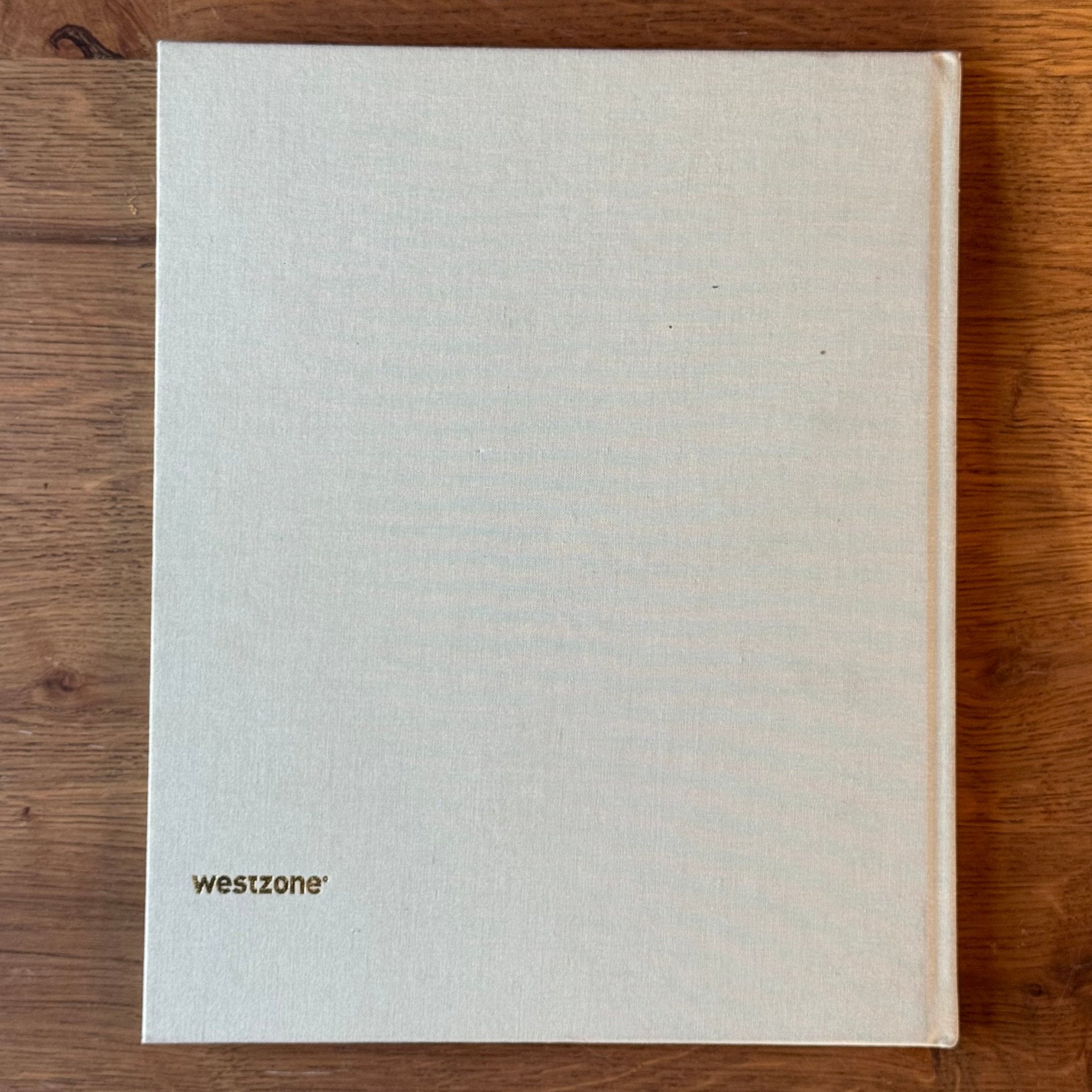 Naked Life – Julian Hargreaves – Mannenfotografie in Luxe Linnen Hardcover (2000) - The Collectionist