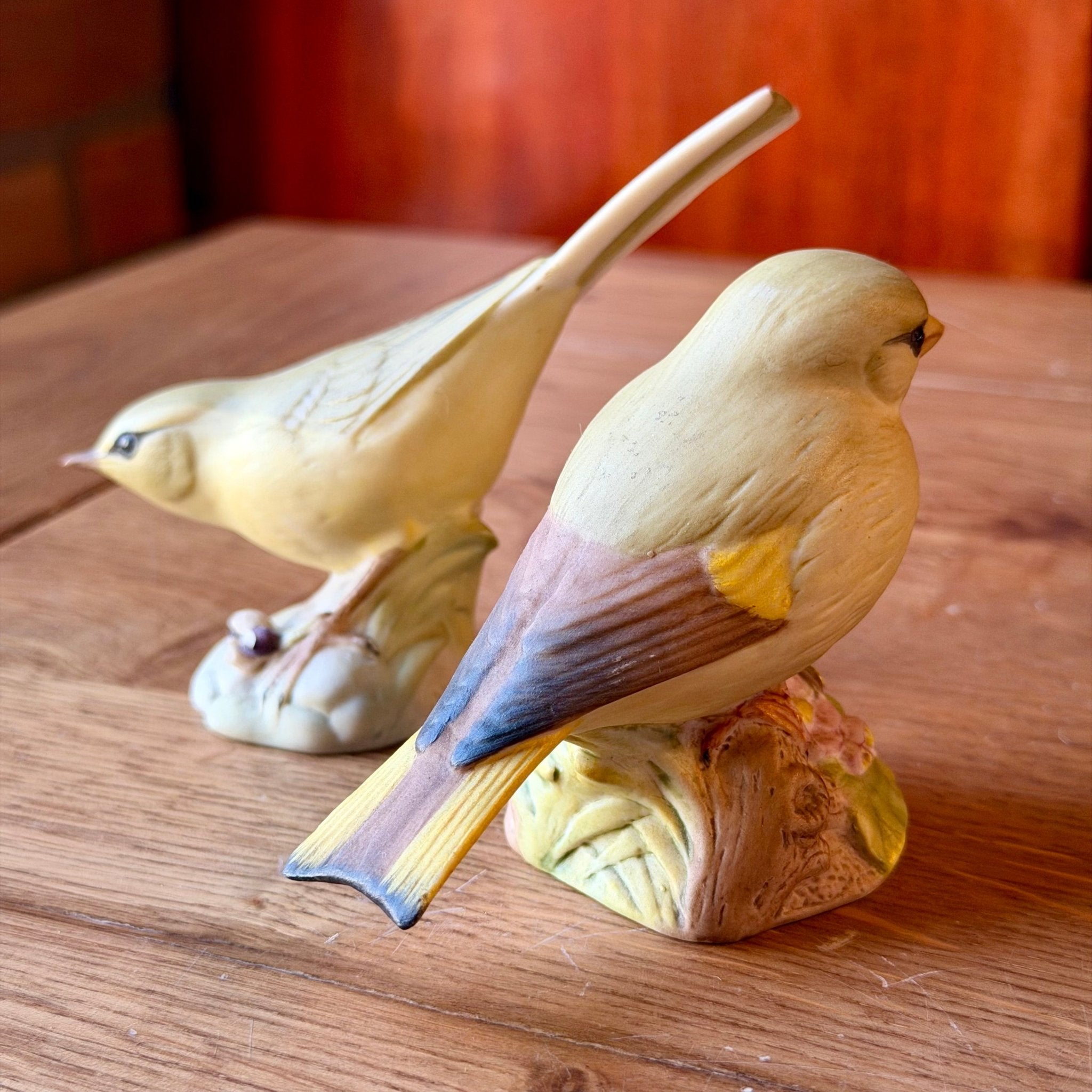 Set van 2 Aynsley Wild Bird Series Beeldjes – Green Finch & Yellow Wagtail – Engeland - The Collectionist