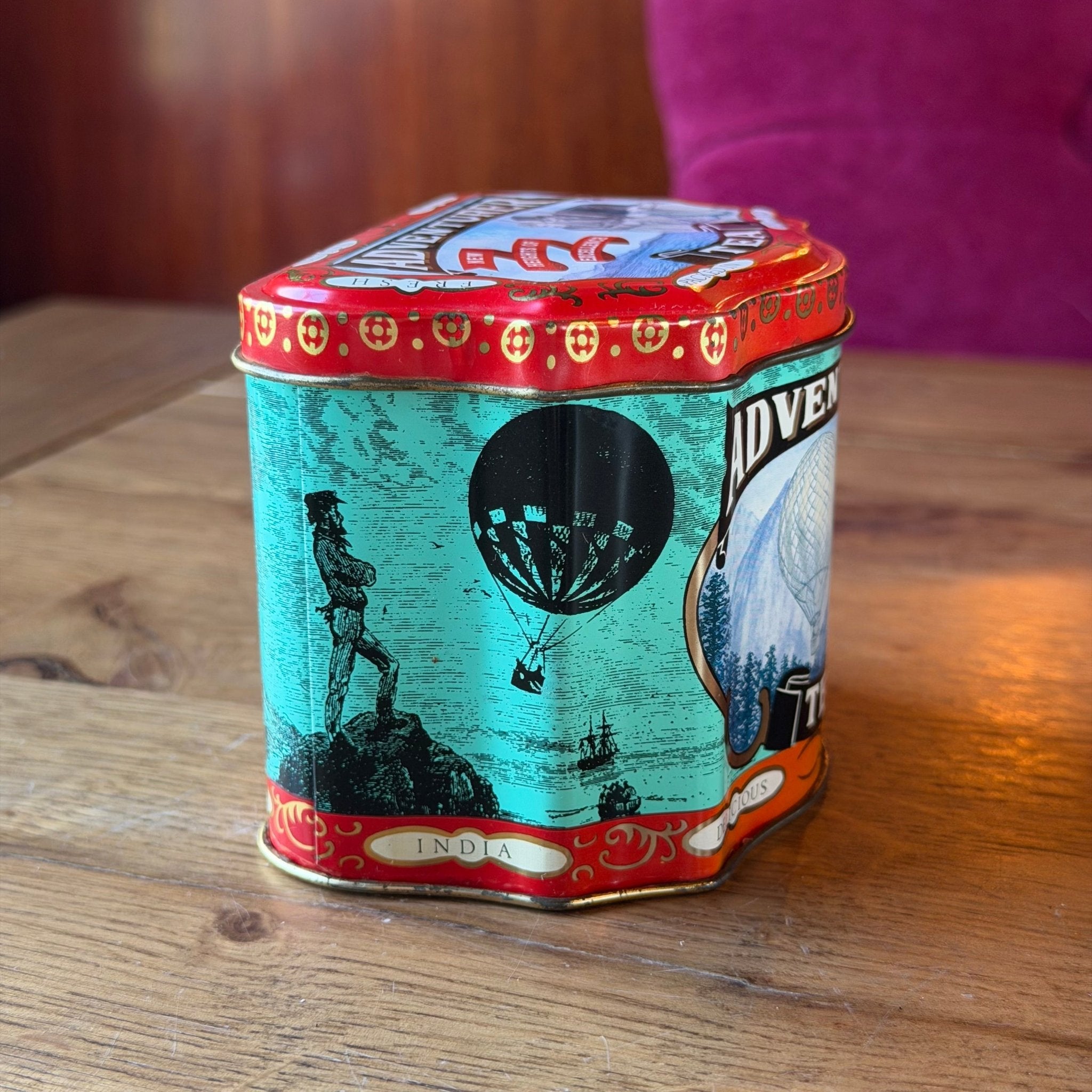 Vintage Adventurer Tea Tin – Engels Theeblik – Made in England