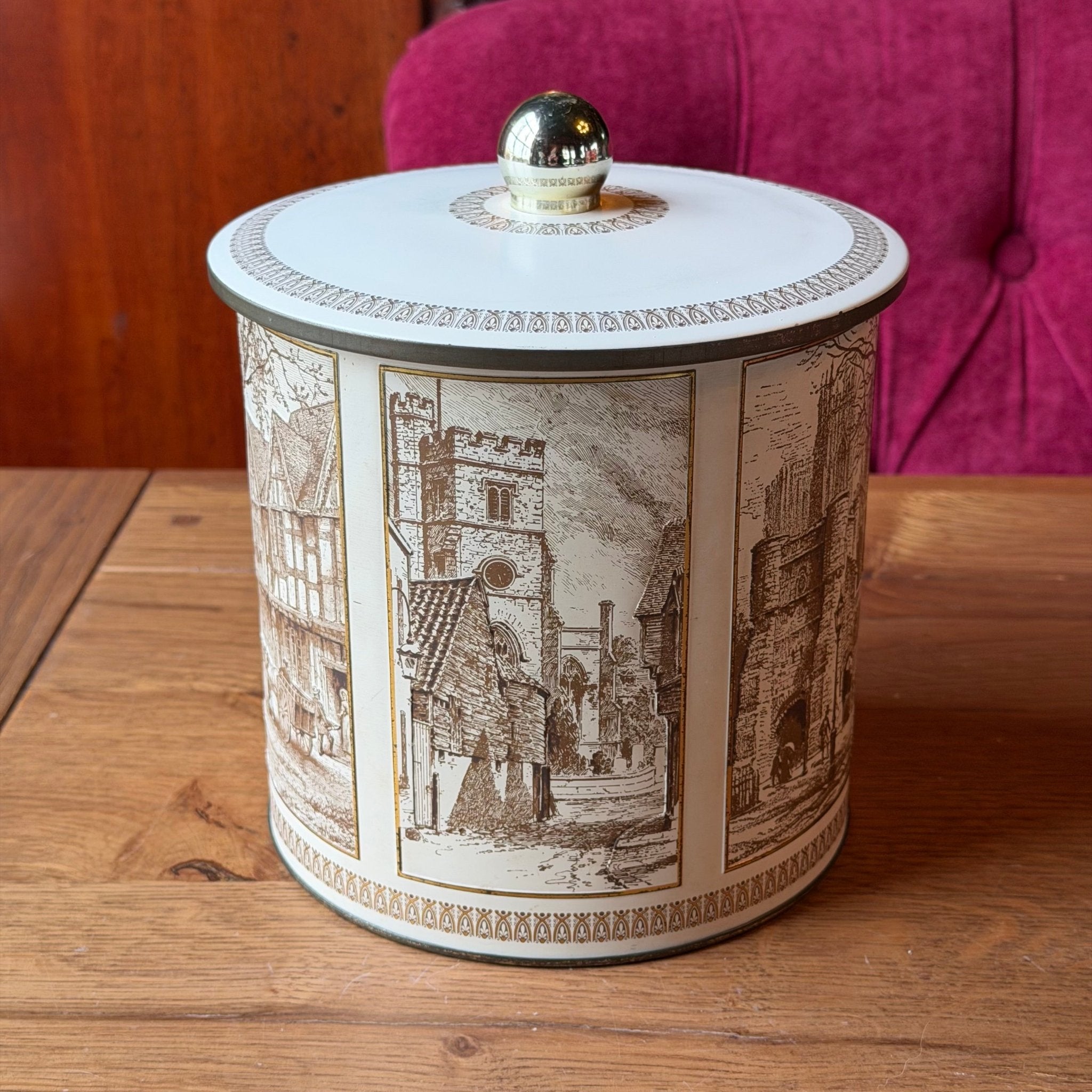Vintage Engels Biscuit Barrel – Rond Koekblik met Vochtabsorberend Deksel - The Collectionist
