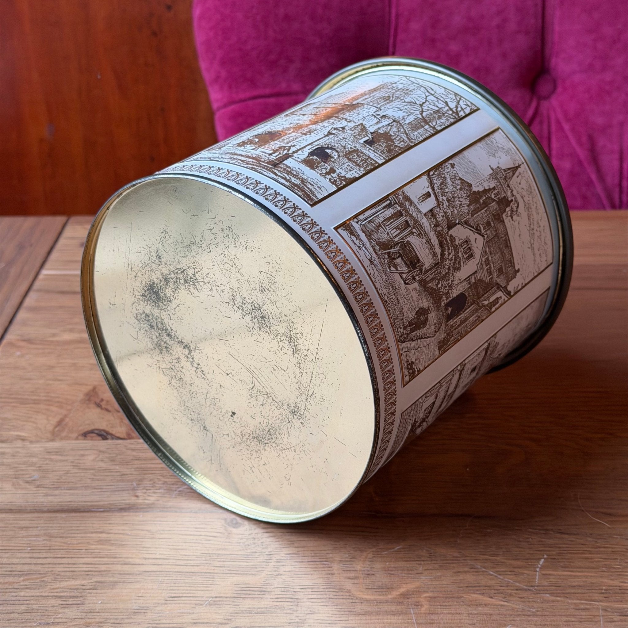 Vintage Engels Biscuit Barrel – Rond Koekblik met Vochtabsorberend Deksel - The Collectionist