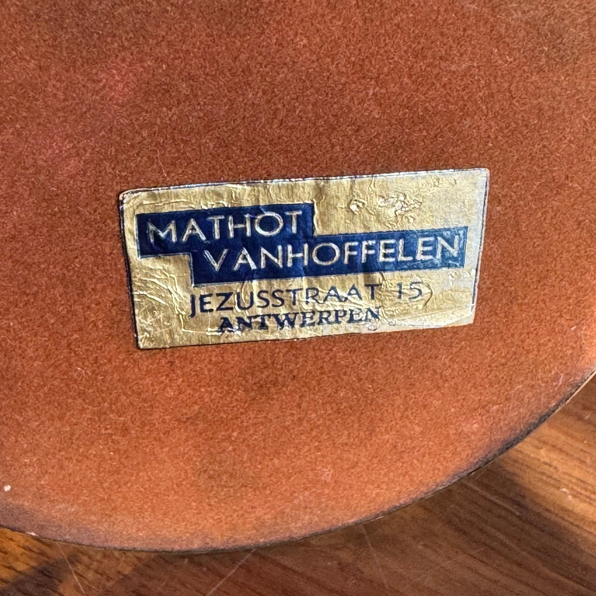 Vintage Japans Sigaretten Dispenser van Messing & Lakwerk – Mathot Vanhoffelen, Antwerpen - The Collectionist