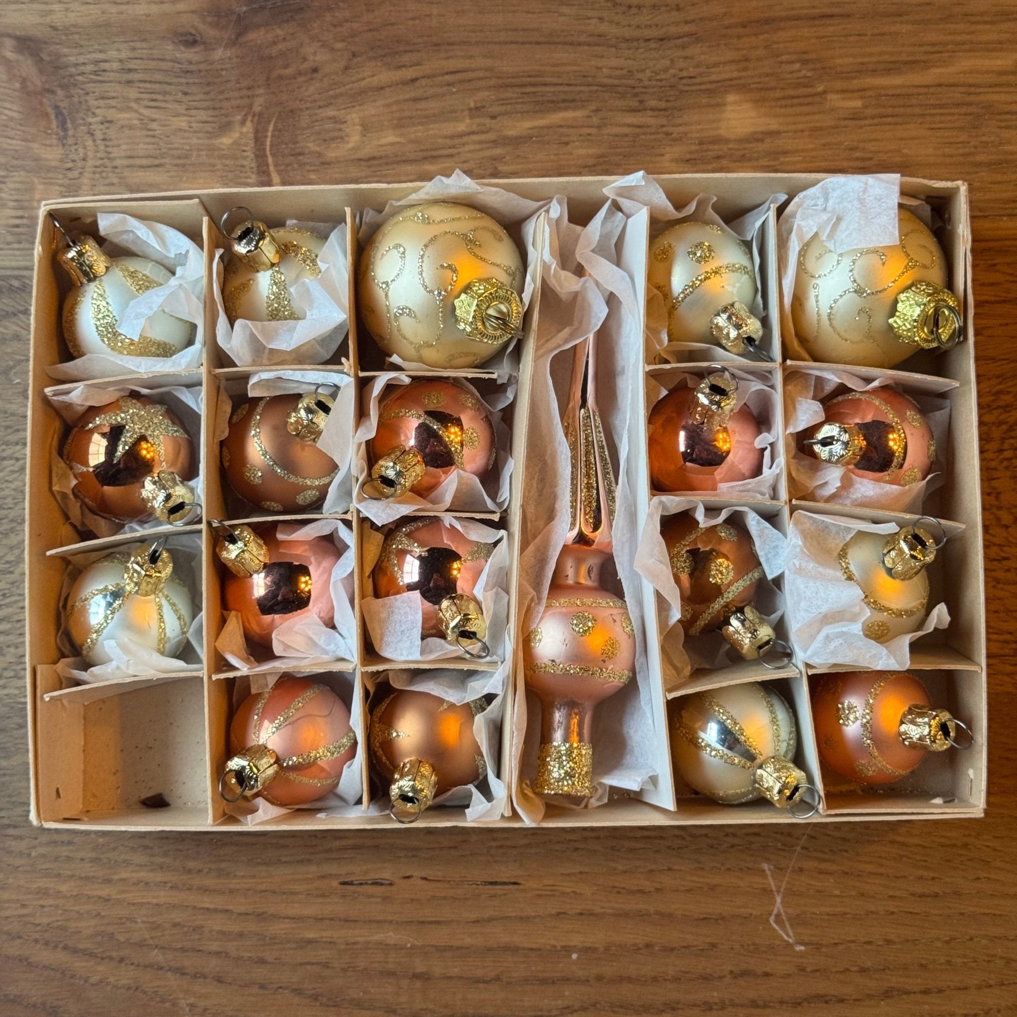 Vintage Kerstballen Set Roze Goud | Piek & Ornamenten | Jaren 50 Glas - The Collectionist