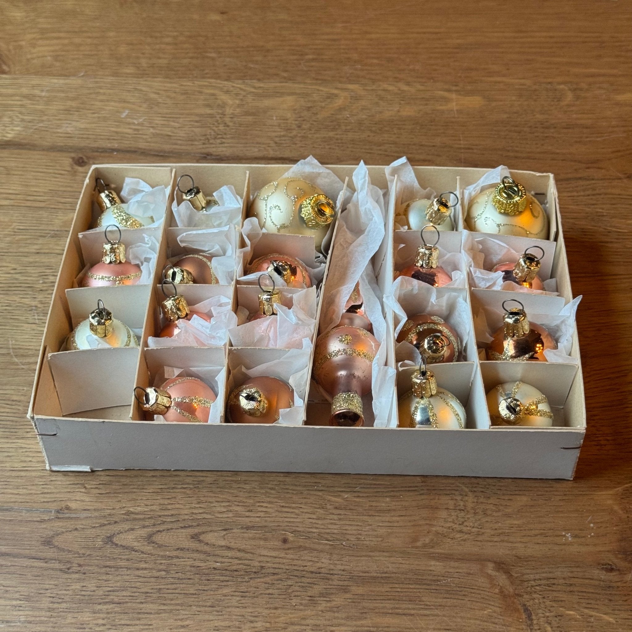 Vintage Kerstballen Set Roze Goud | Piek & Ornamenten | Jaren 50 Glas - The Collectionist