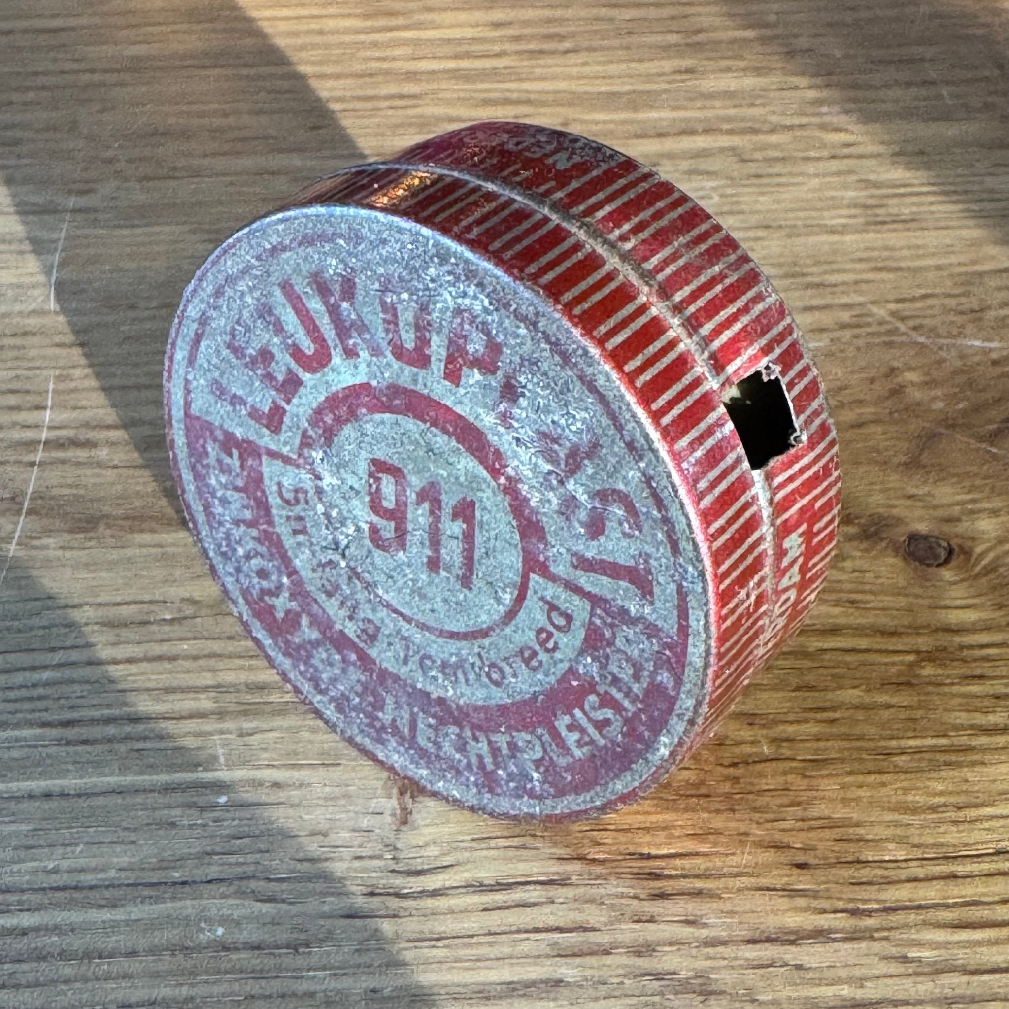 Vintage Leukoplast 911 blikje – Beiersdorf N.V. Amsterdam (ca. jaren 40–50) - The Collectionist