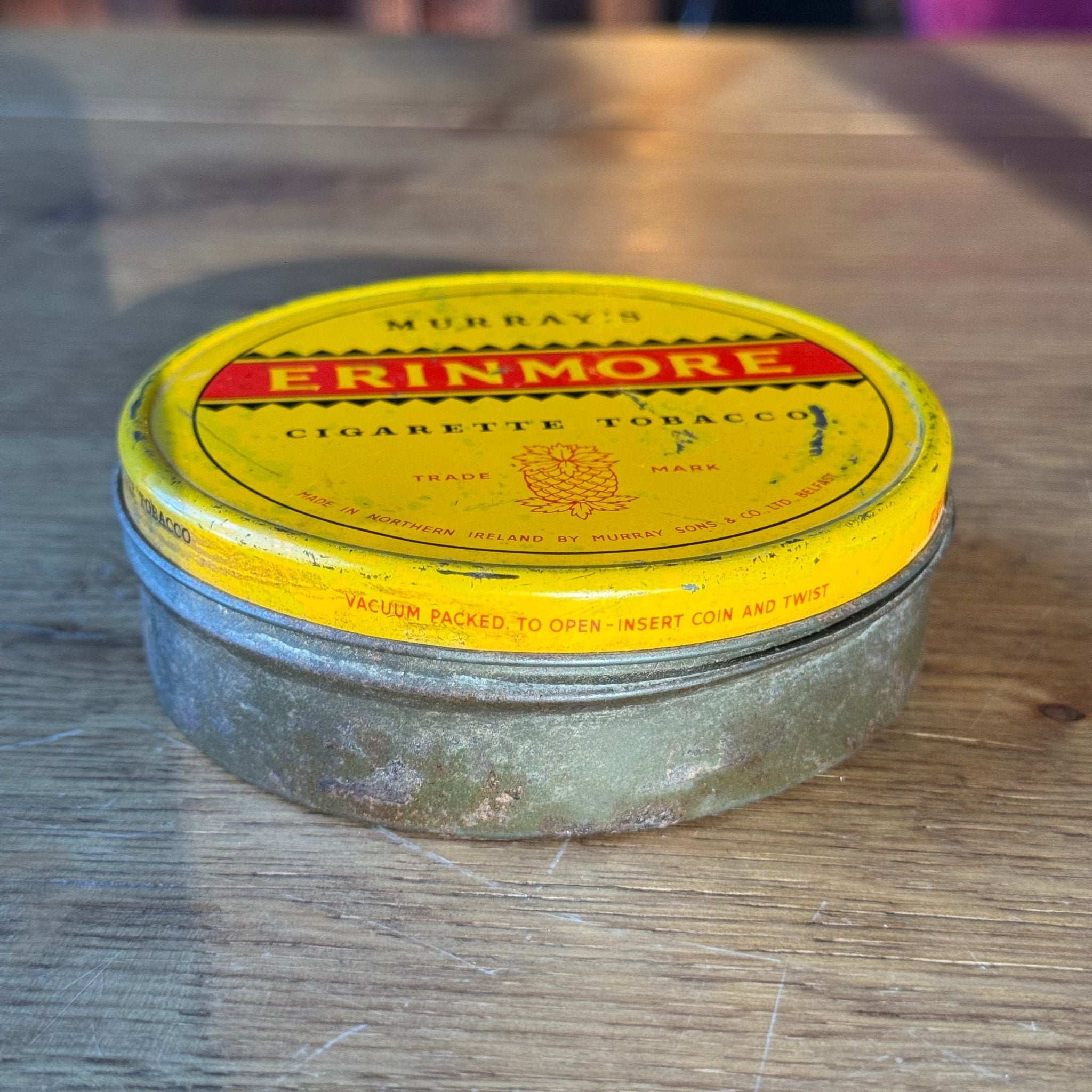 Vintage Murray’s Erinmore Tabaksblik – Ronde Gele Tin - The Collectionist