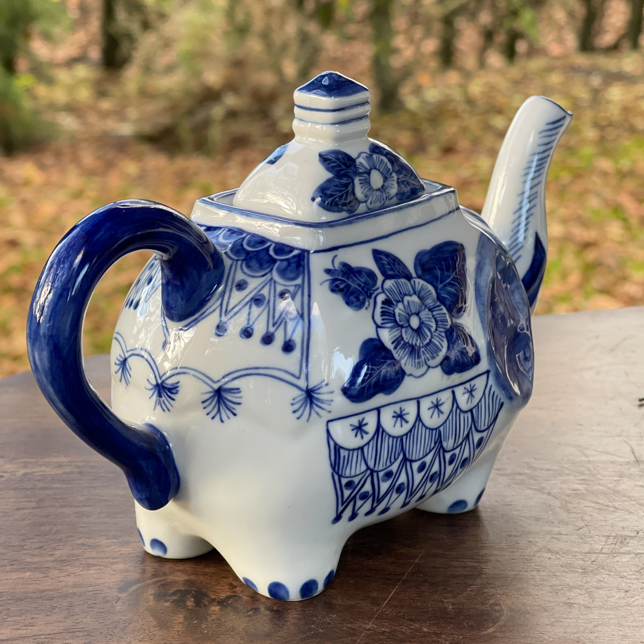 Chinees Porseleinen Theepotje Olifant - Bamestra Curiosa