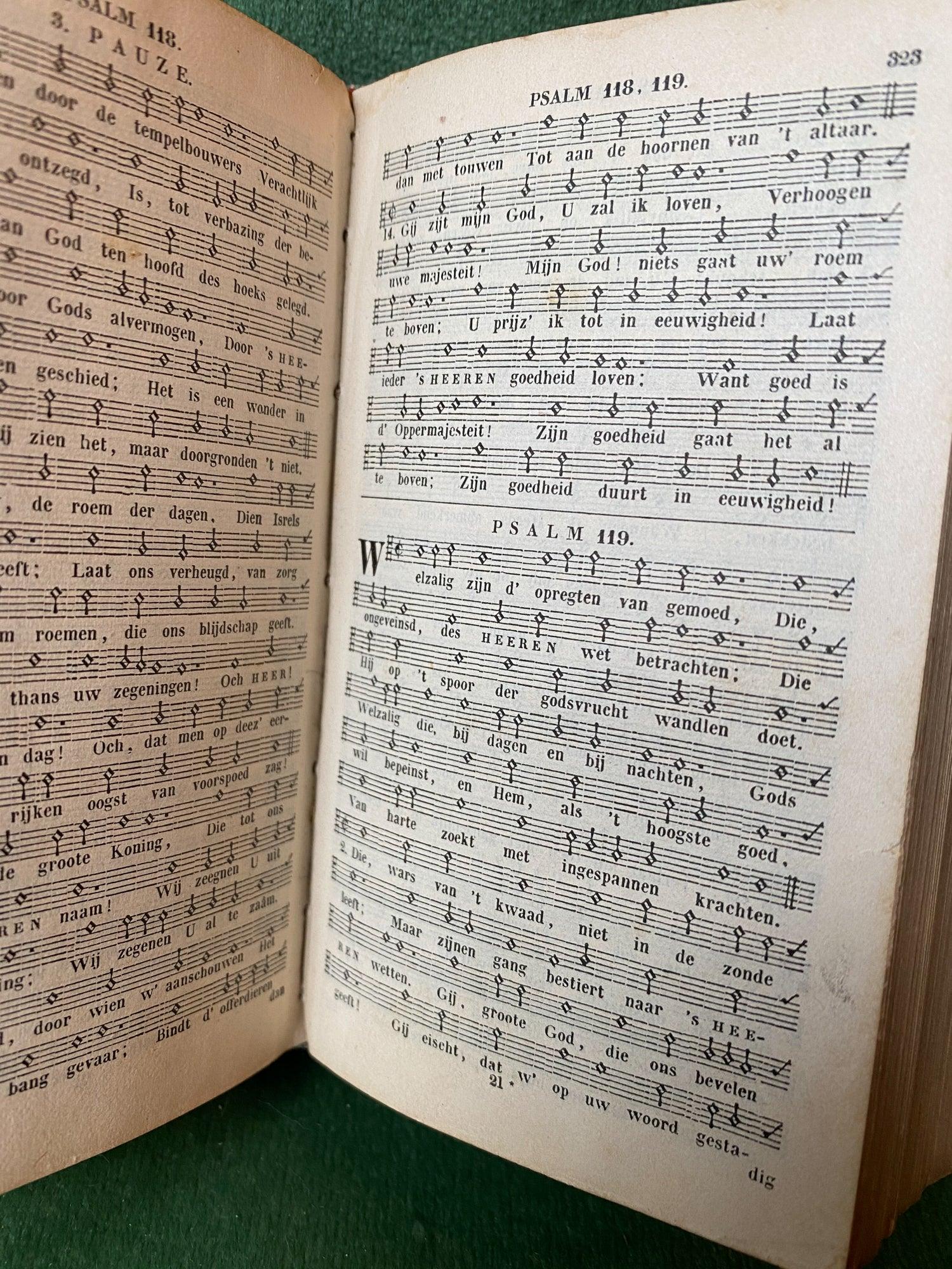 Antieke bijbel met leren kaft uit 1884 - Bamestra Curiosa