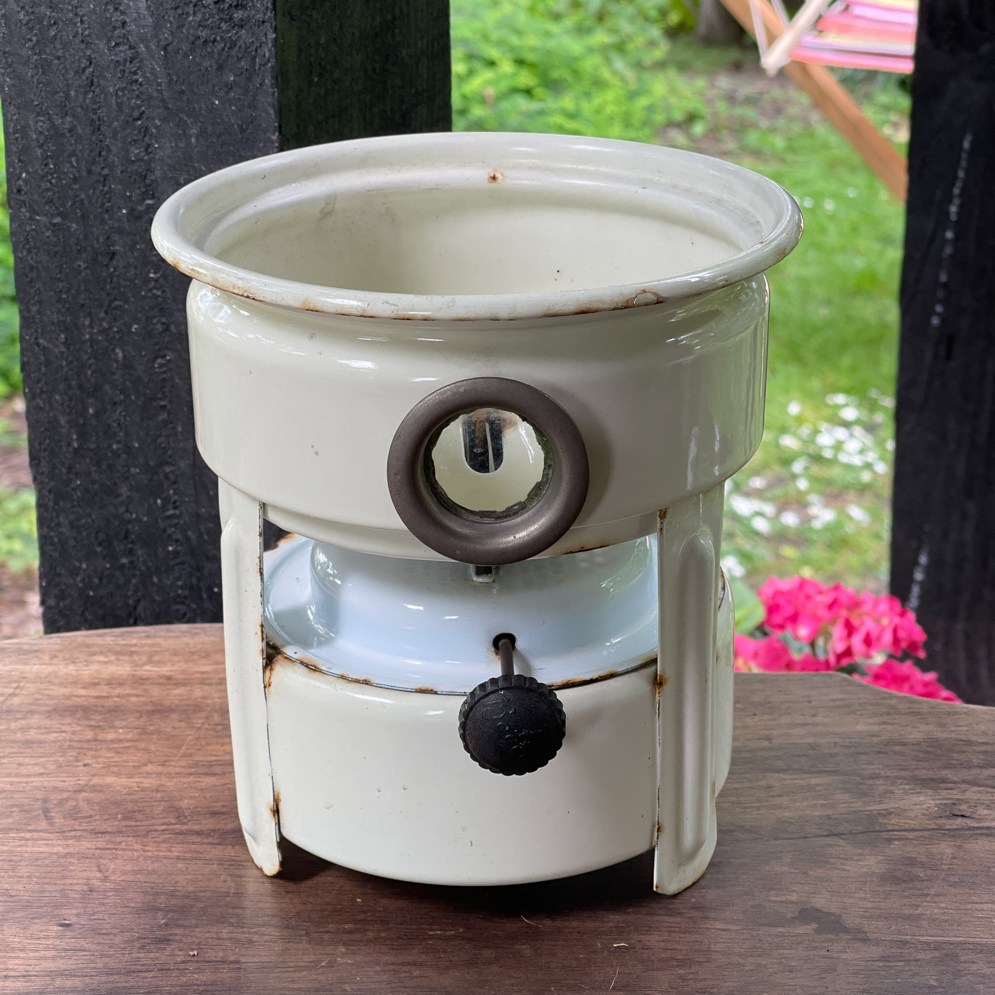 Becon Petroleumstel The Collectionist