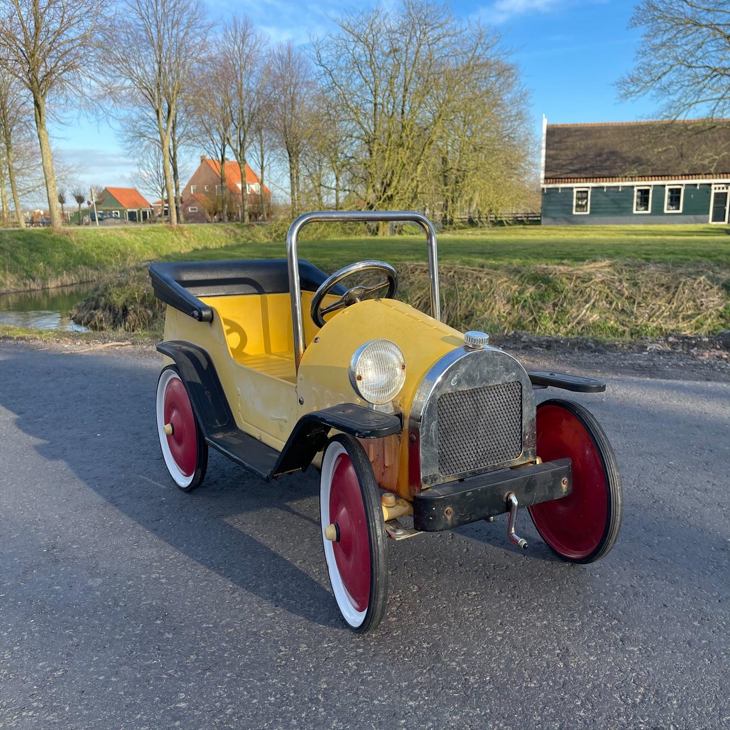 Brum trapauto - Bamestra Curiosa