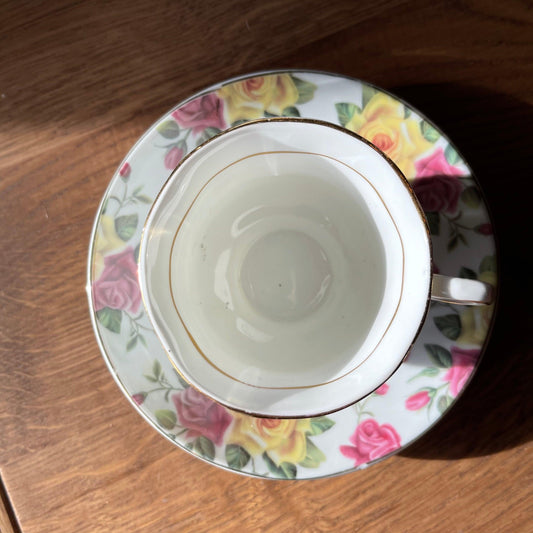 Kopje met schoteltje van Balmoral Castle - Bamestra Curiosa