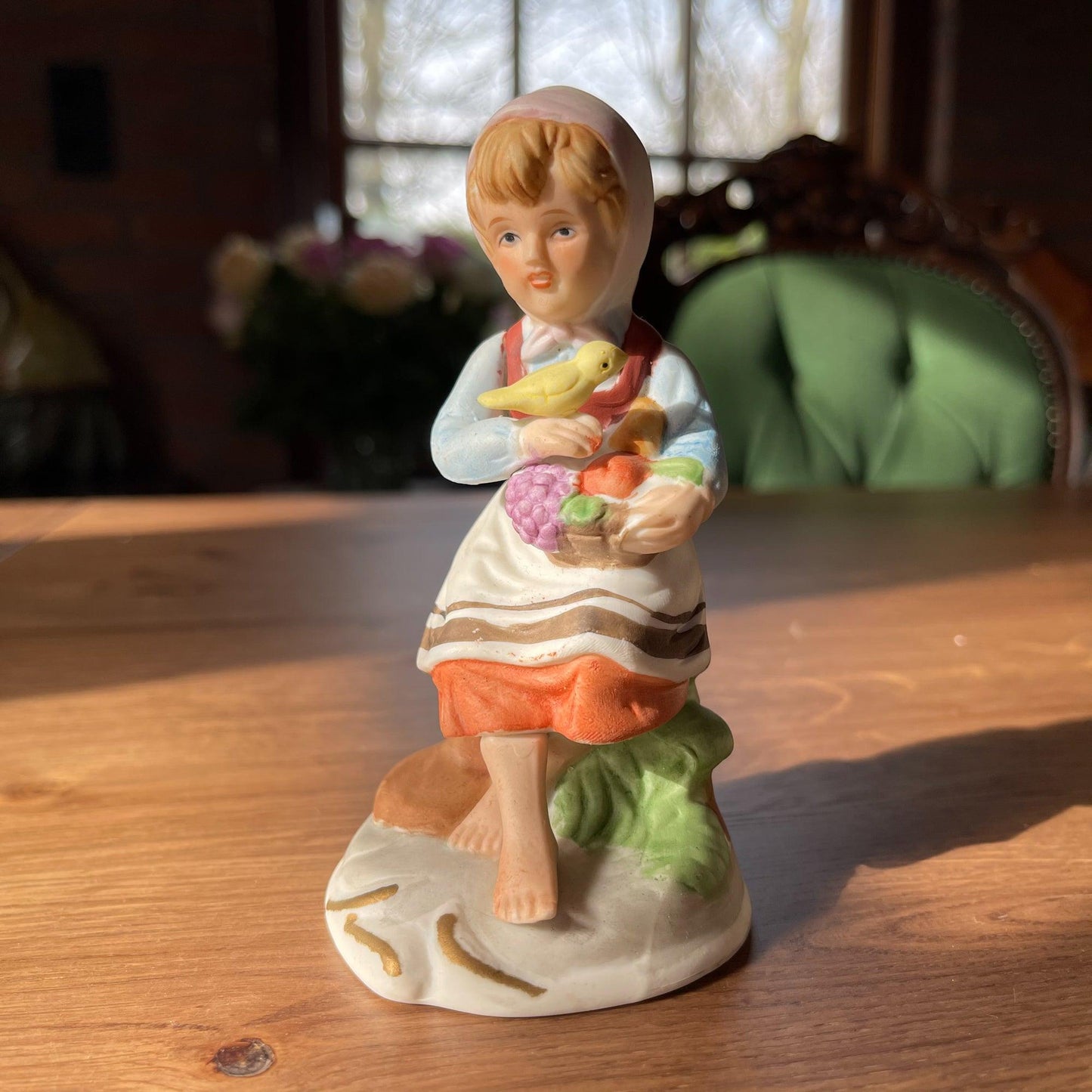 Porseleinen beeldje - Bamestra Curiosa