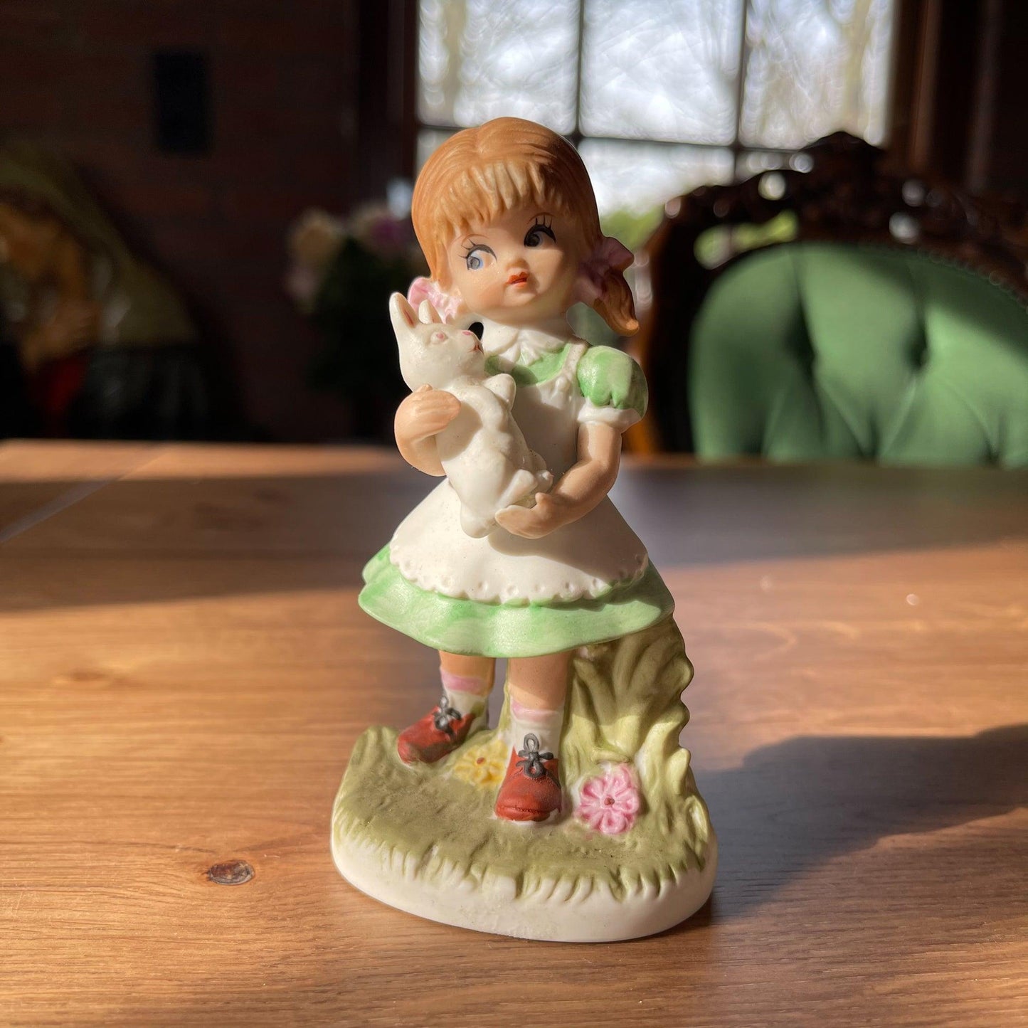 Porseleinen beeldje - Bamestra Curiosa