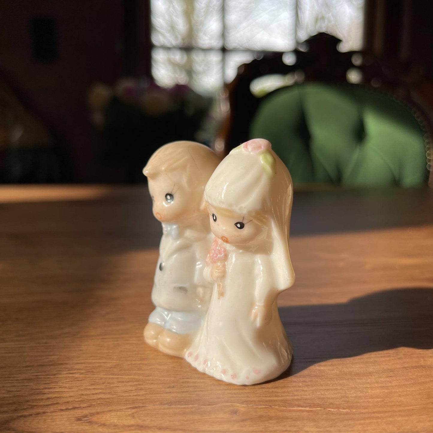 Porseleinen beeldje bruidje en bruidegom - Bamestra Curiosa