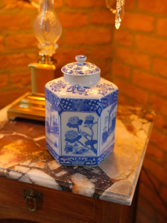 Porseleinen pot - The Collectionist